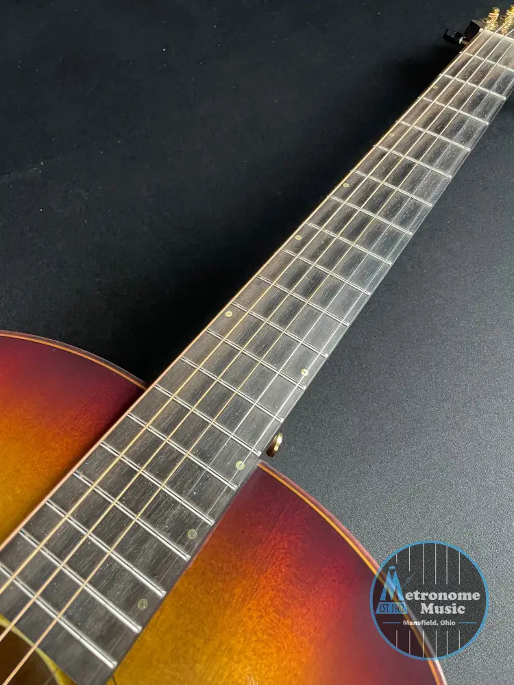 Breedlove Oregon Concert Earthsong LTD K&K Pickup - Metronome Music Inc.