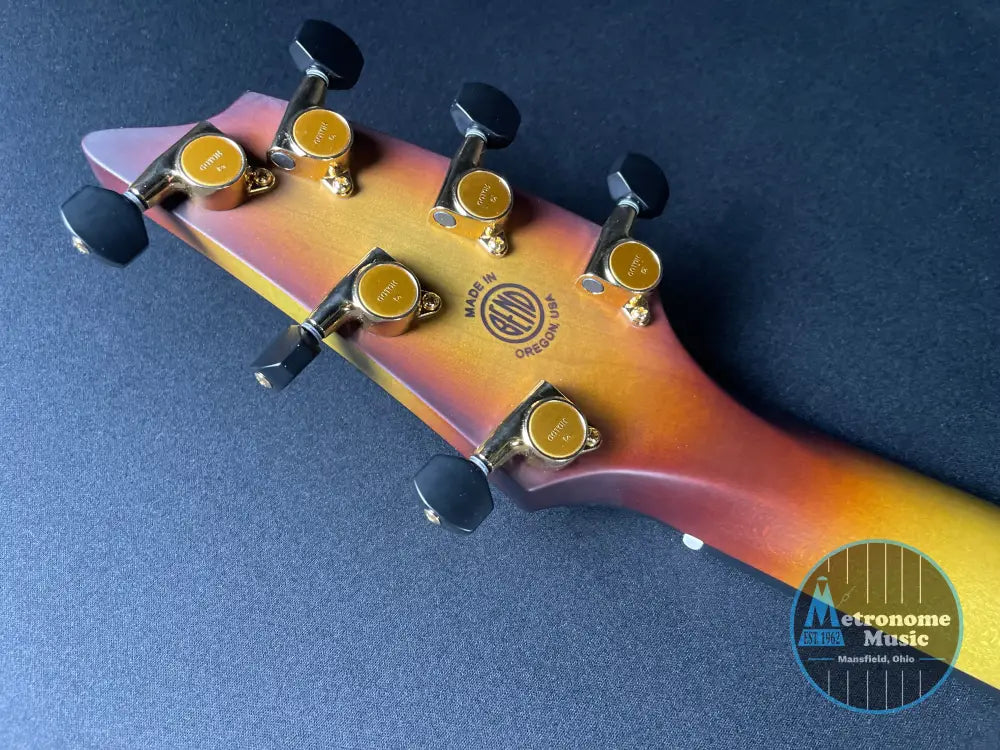 Breedlove Oregon Concert Earthsong LTD K&K Pickup - Metronome Music Inc.