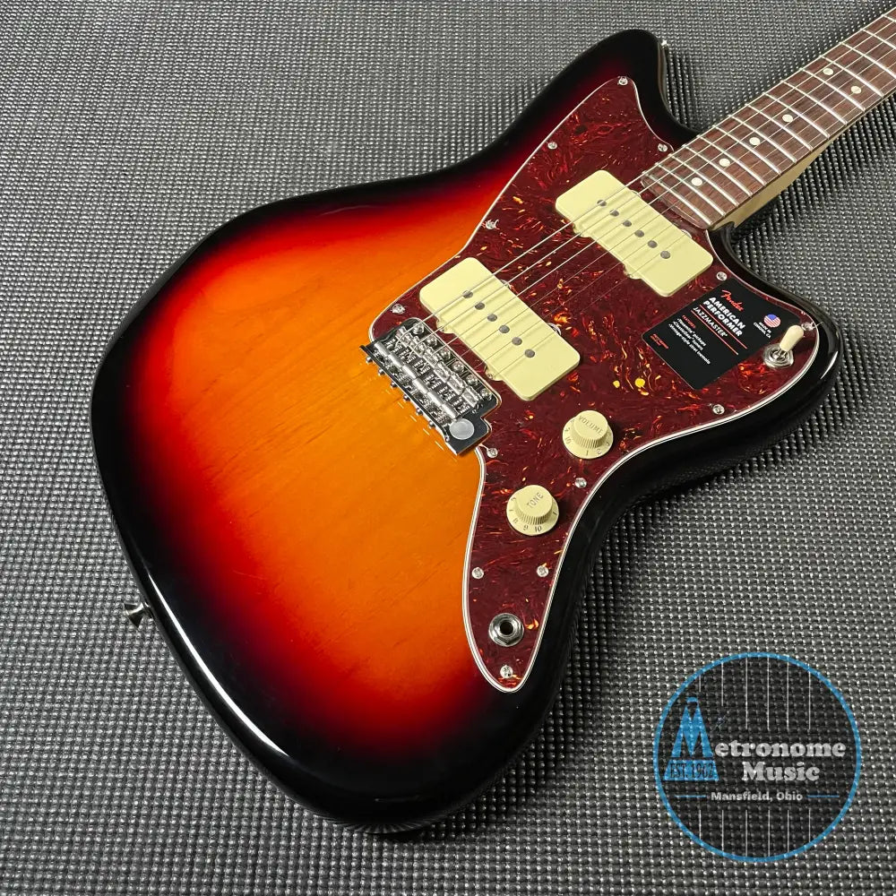 Fender American Performer Jazzmaster, Rosewood- 3-Tone Sunburst - Metronome Music Inc.