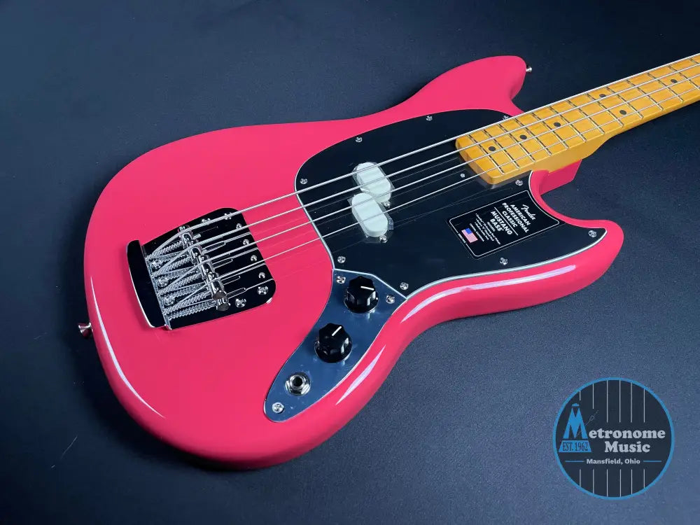 Fender American Professional Classic Mustang Bass - Faded Dakota Red - Metronome Music Inc.