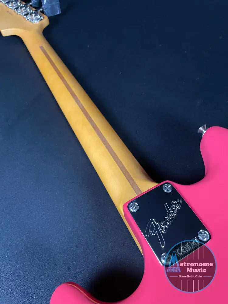 Fender American Professional Classic Mustang Bass - Faded Dakota Red - Metronome Music Inc.