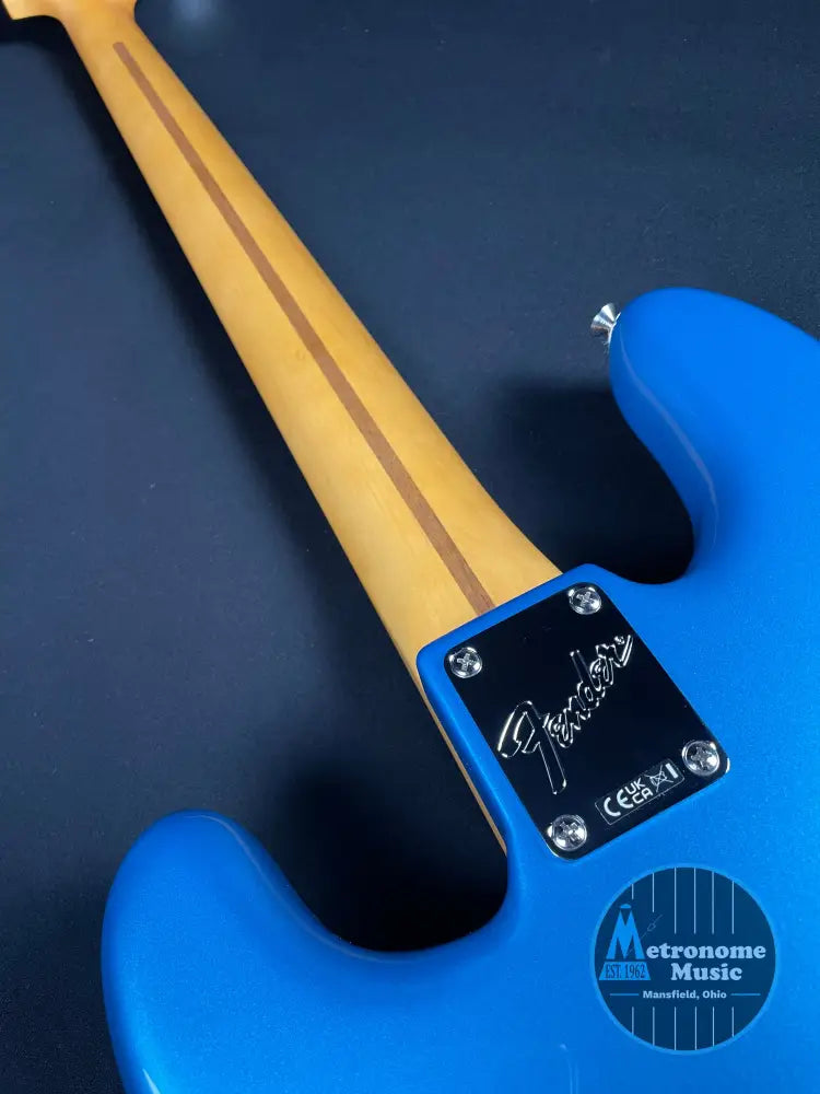Fender American Professional Classic Precision Bass - Faded Lake Placid Blue - Metronome Music Inc.
