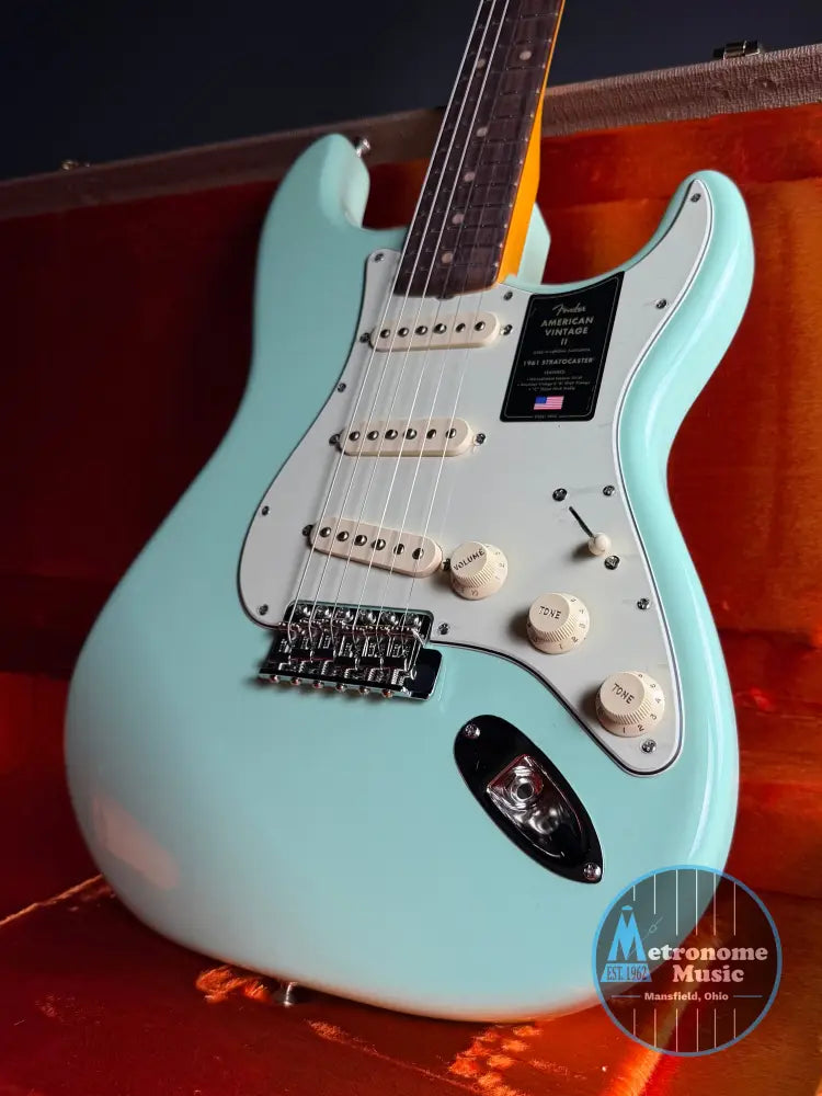 Fender American Vintage II 1961 Stratocaster, Rosewood - Surf Green (2