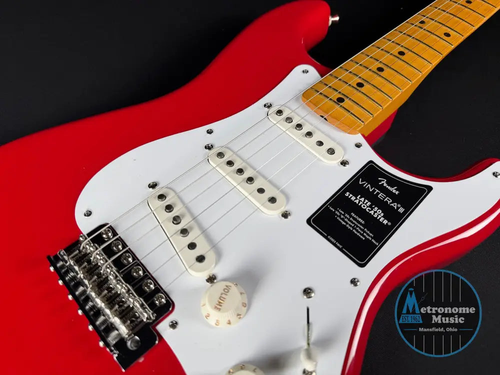 Fender Vintera III Late '50s Stratocaster - Dakota Red - Metronome Music Inc.