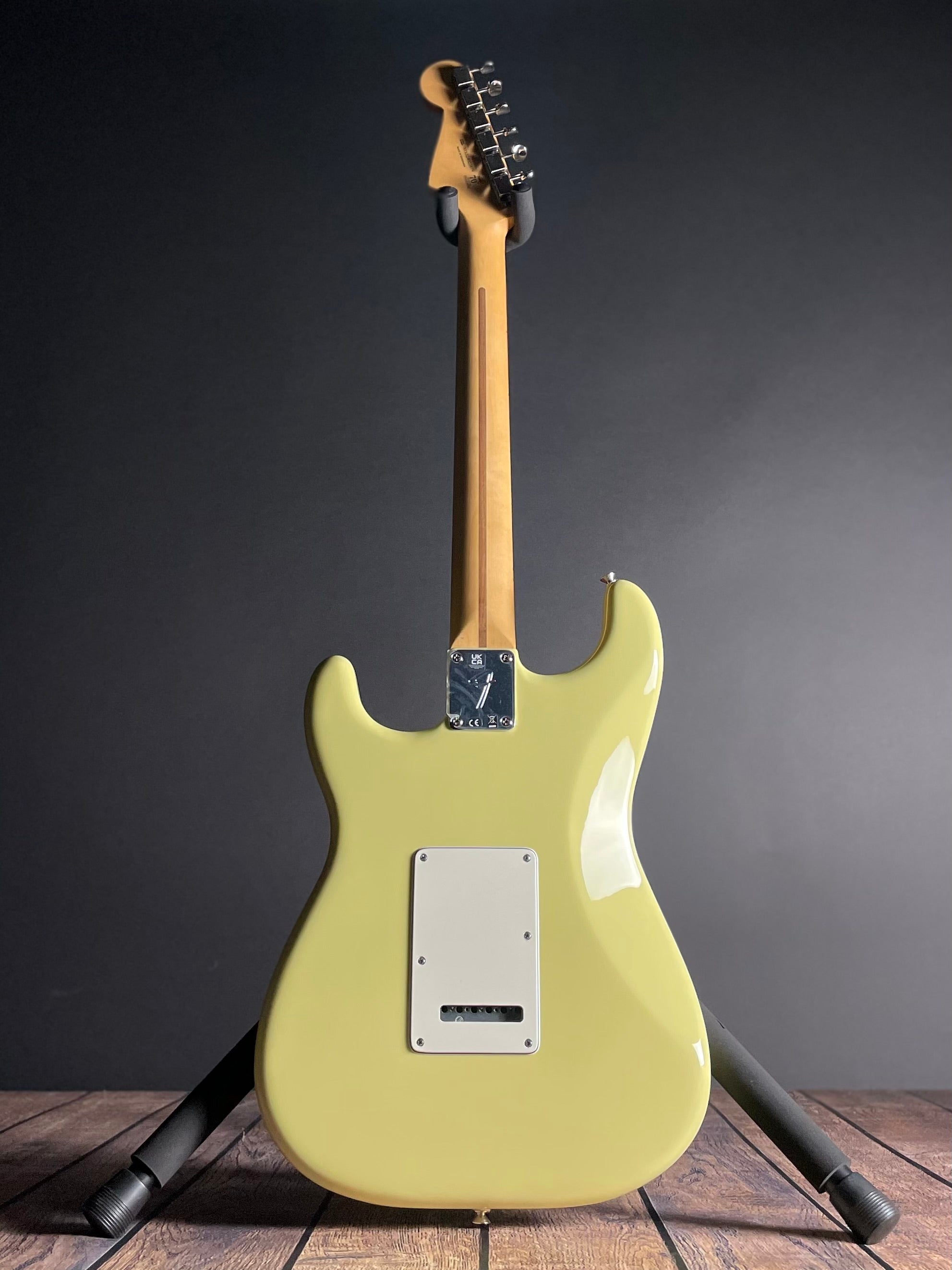 Fender Player II Stratocaster, Maple- Hialeah Yellow (7lbs 12oz) - Metronome Music Inc.