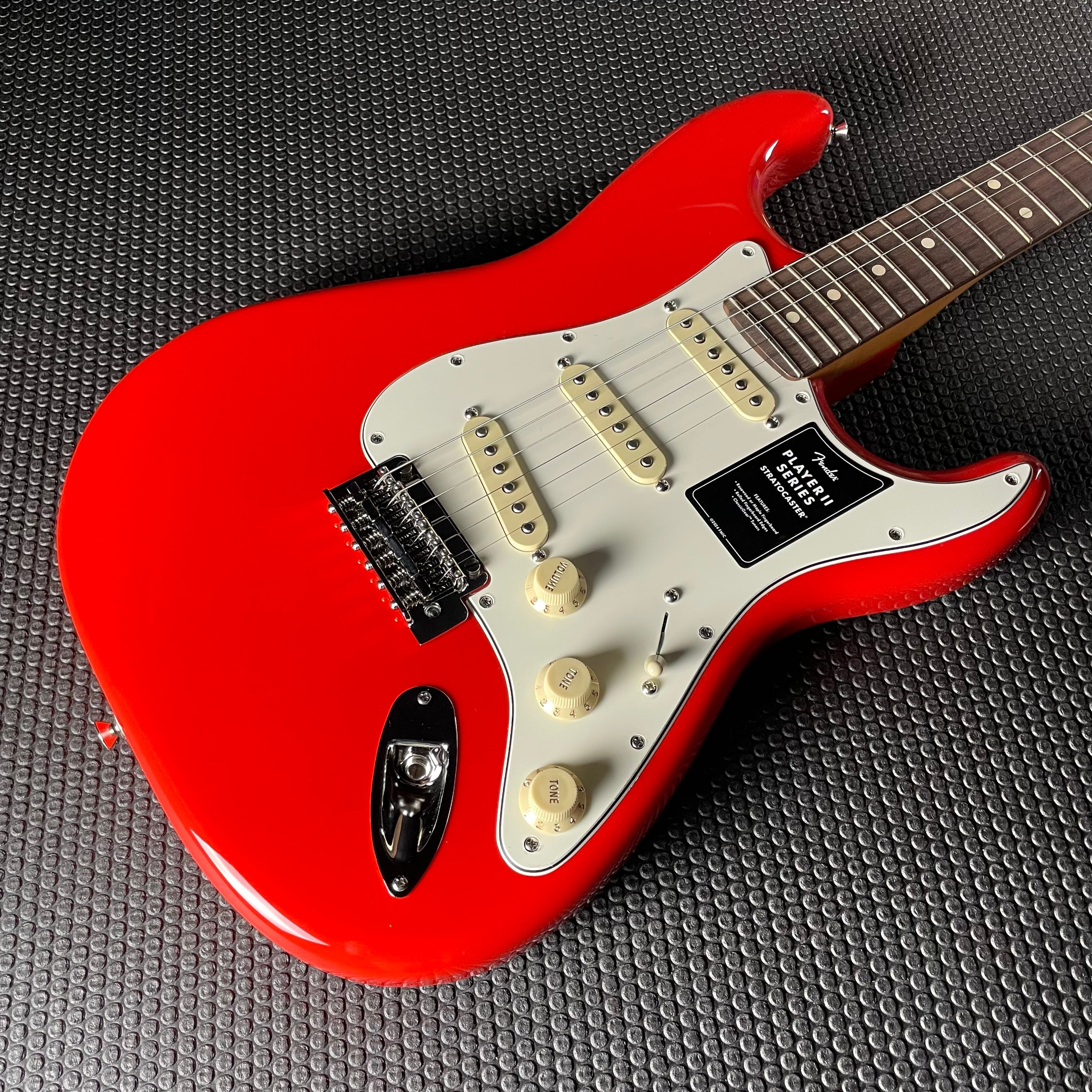 Fender Player II Stratocaster, Rosewood- Coral Red (7lbs 11oz) - Metronome Music Inc.