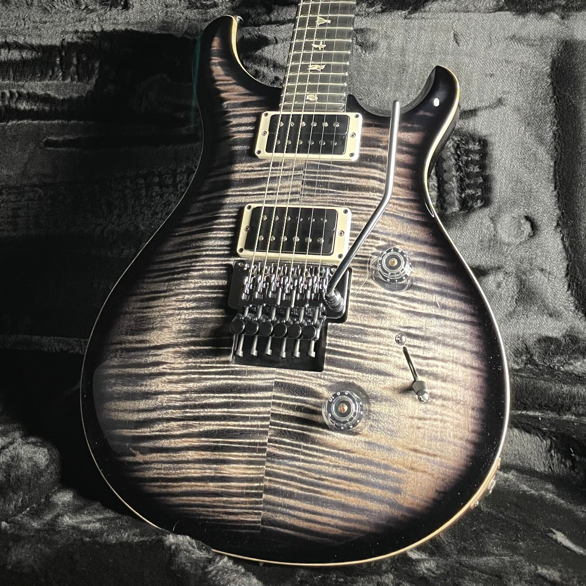 Paul Reed Smith, PRS Core Custom 24 Floyd, 10-Top- Charcoal Burst (0374458) - Metronome Music Inc.