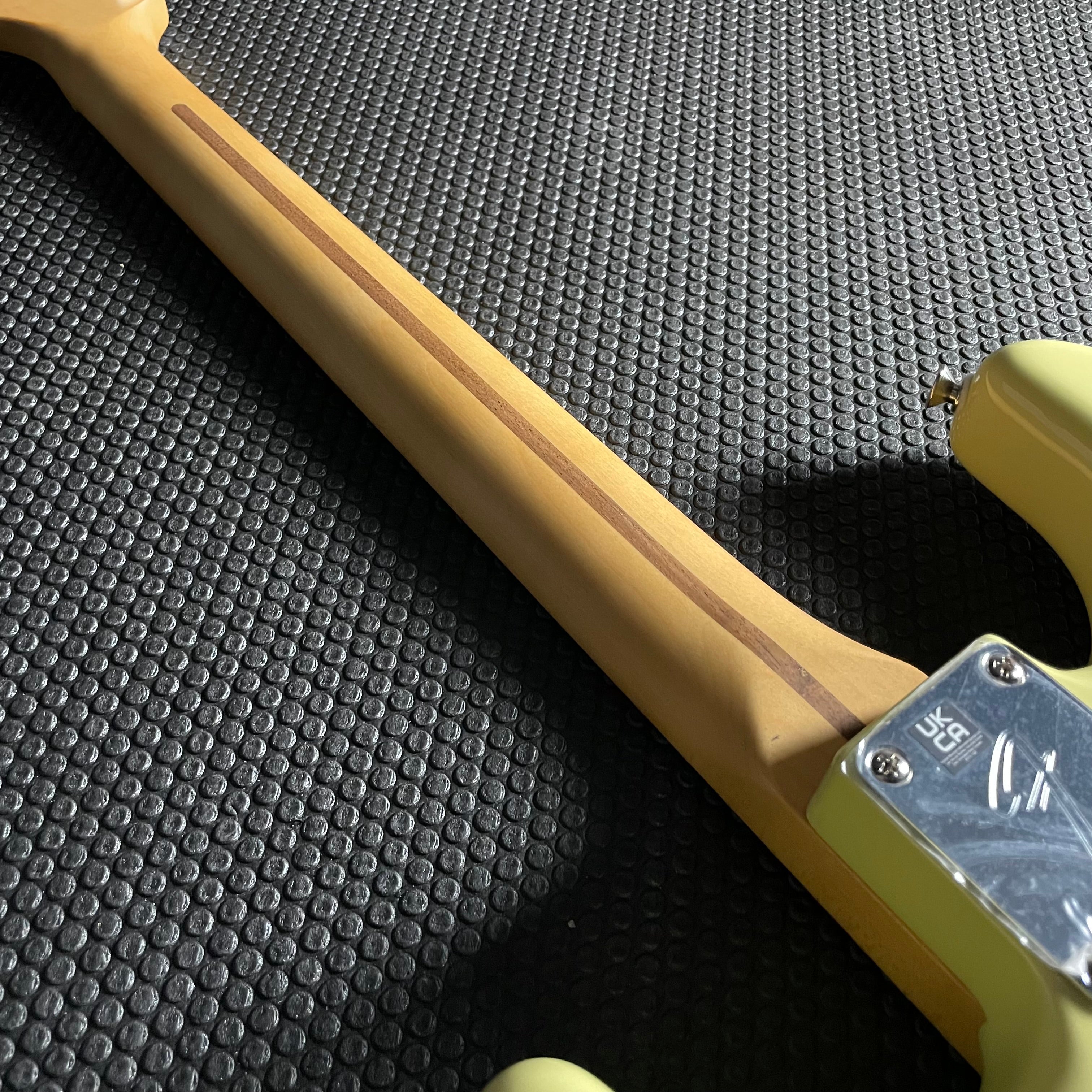 Fender Player II Stratocaster, Maple- Hialeah Yellow (7lbs 12oz) - Metronome Music Inc.