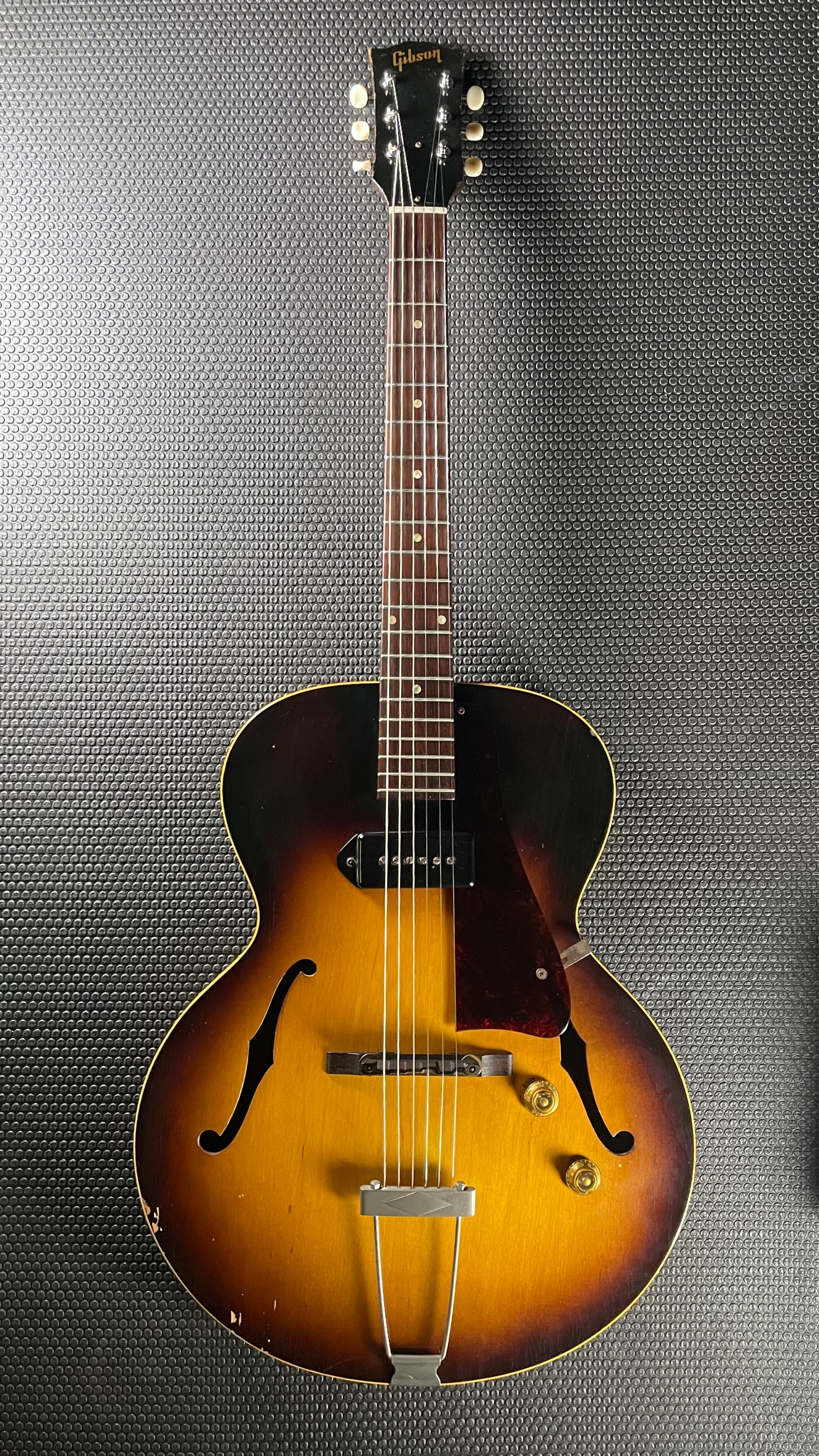 Gibson ES-125T Thinline, Hollow-Body (1957) - Metronome Music Inc.