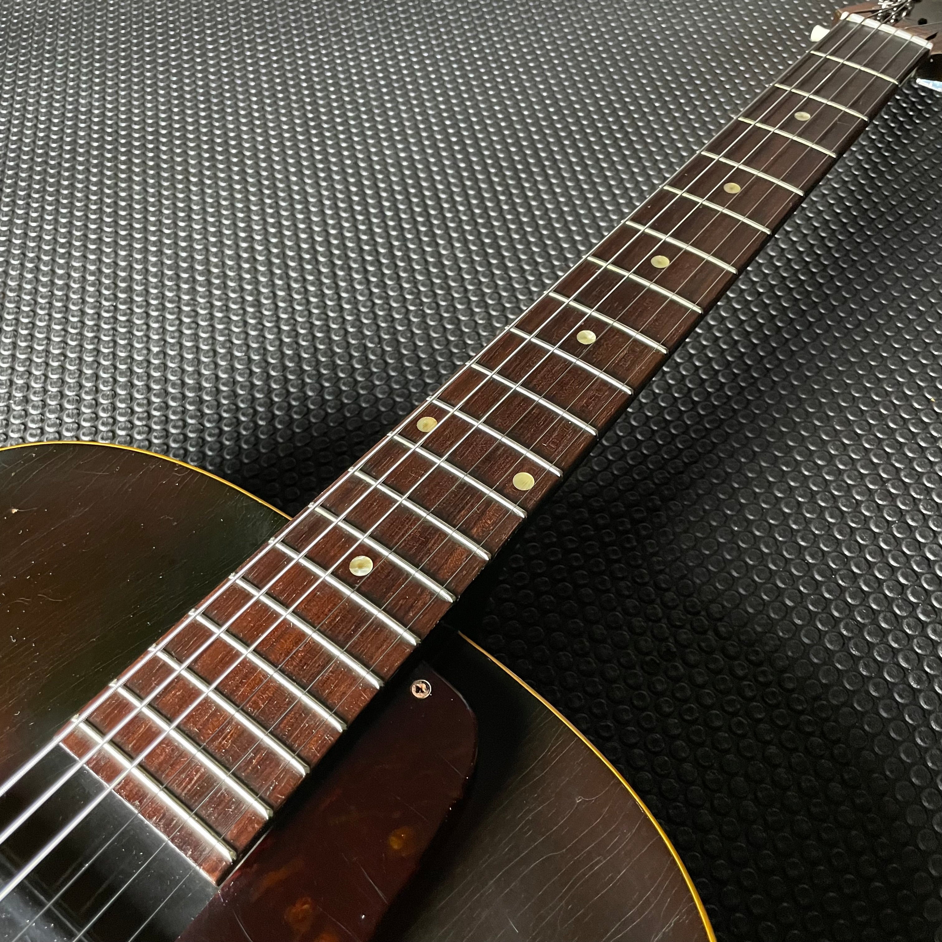 Gibson ES-125T Thinline, Hollow-Body (1957) - Metronome Music Inc.