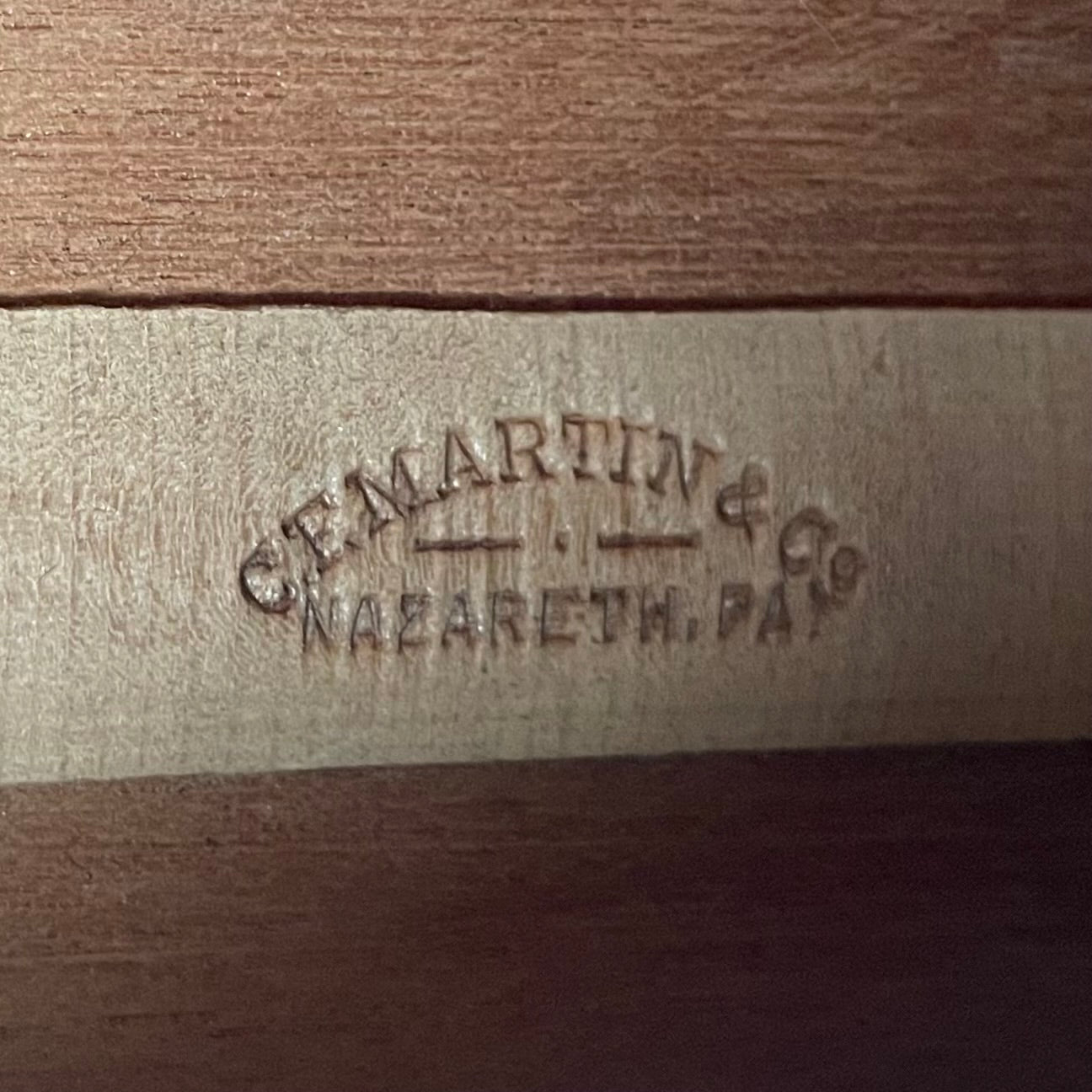 C.F. Martin 00-17 Flat Top Acoustic w/Chipboard Case (1949) - Metronome Music Inc.