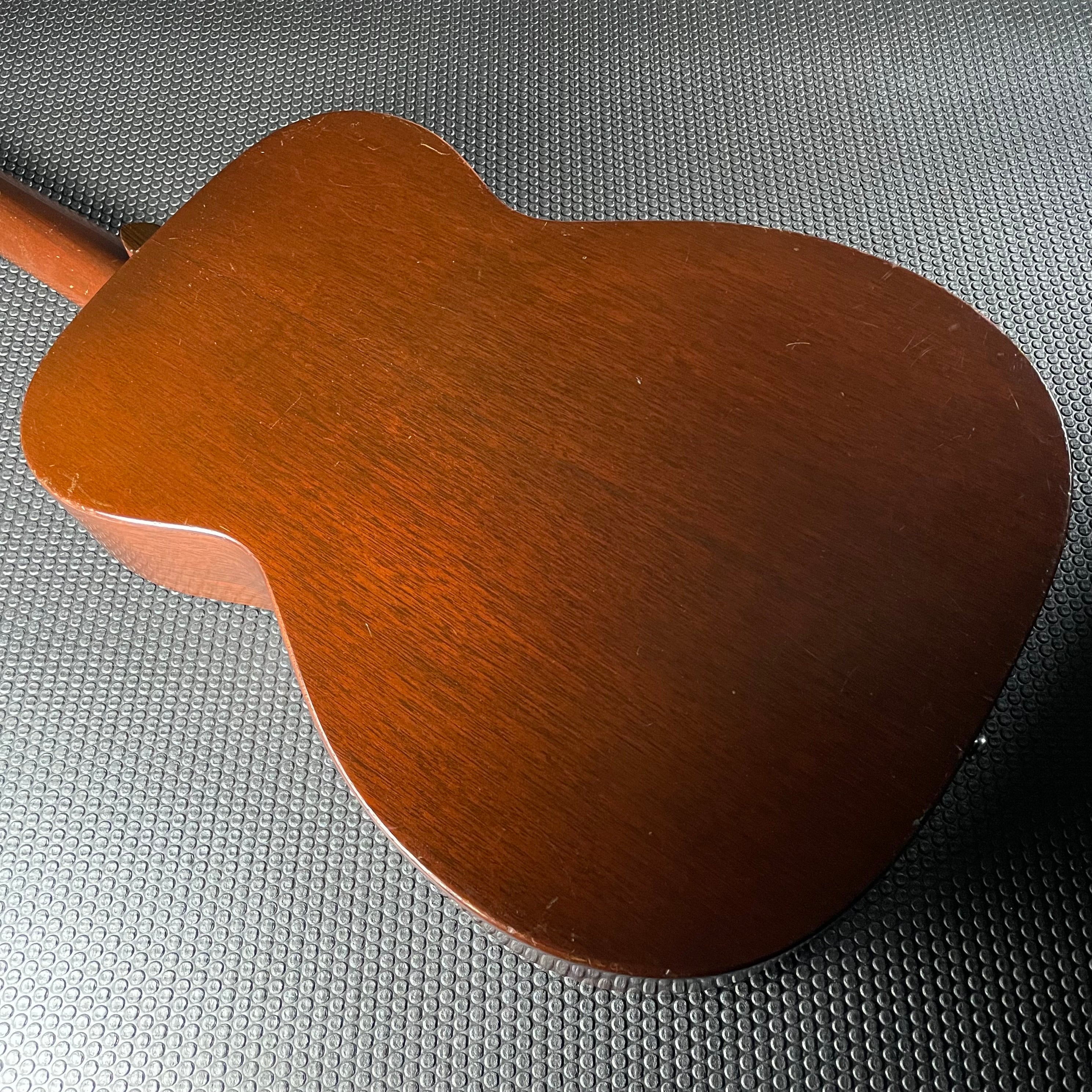 C.F. Martin 00-17 Flat Top Acoustic w/Chipboard Case (1949) - Metronome Music Inc.