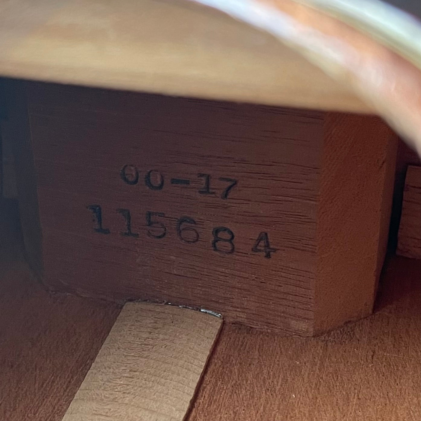 C.F. Martin 00-17 Flat Top Acoustic w/Chipboard Case (1949) - Metronome Music Inc.