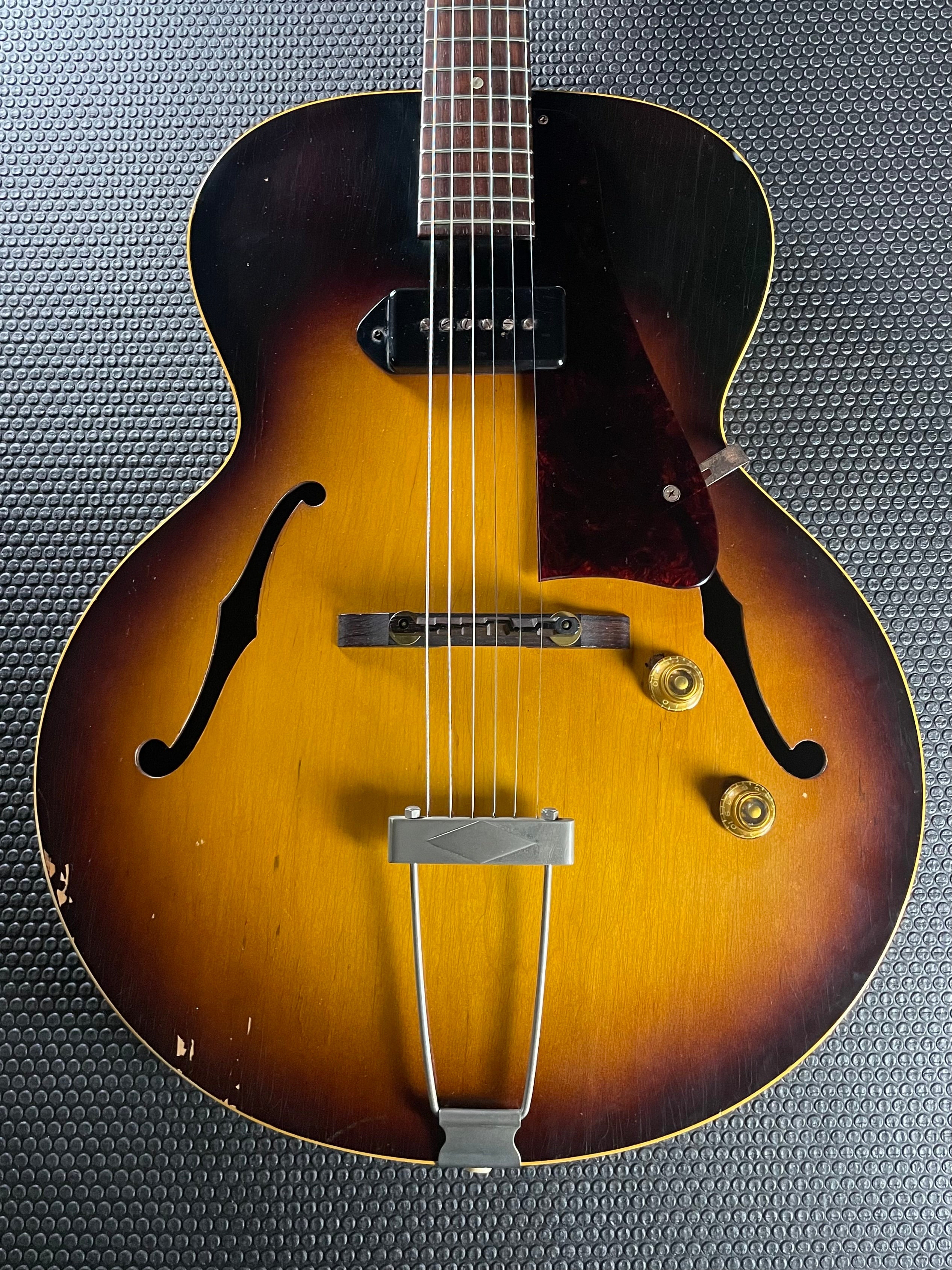 Gibson ES-125T Thinline, Hollow-Body (1957) - Metronome Music Inc.