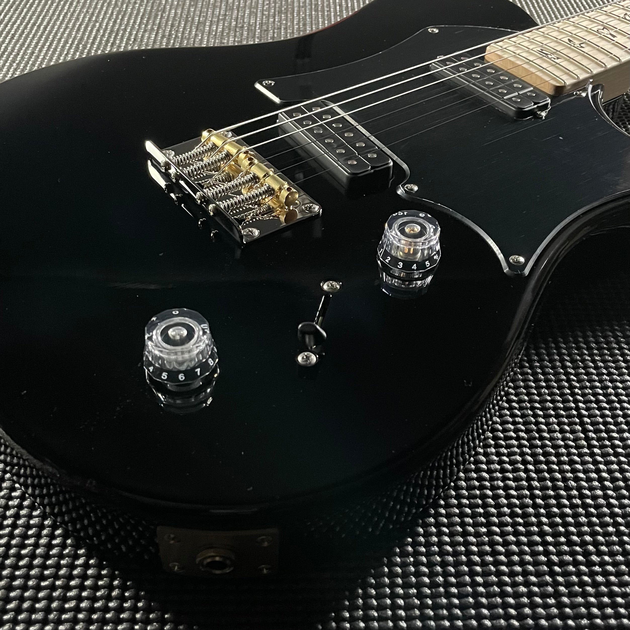 Paul Reed Smith, PRS Myles Kennedy Signature- Black (0376774) - Metronome Music Inc.