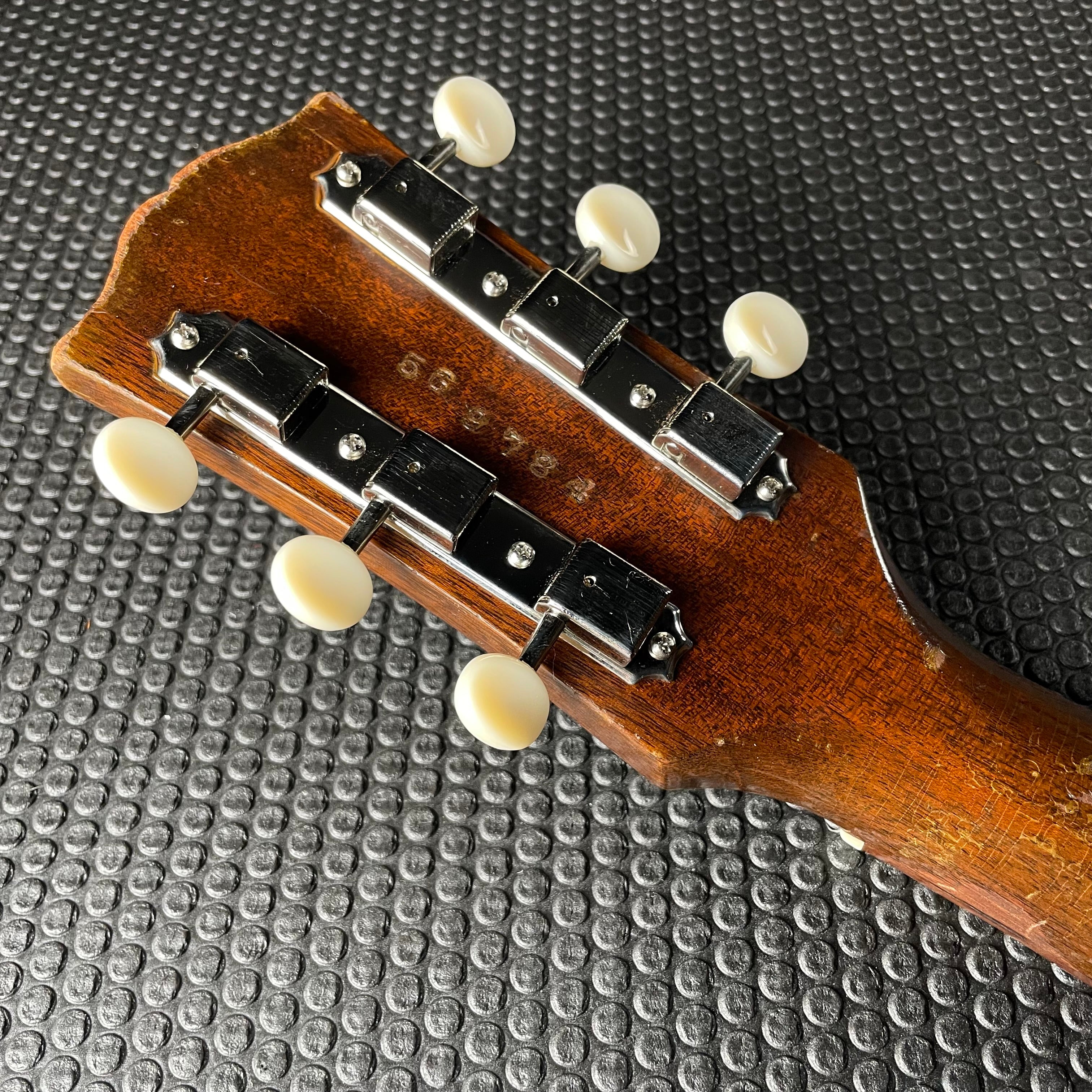 Gibson ES-125T Thinline, Hollow-Body (1957) - Metronome Music Inc.