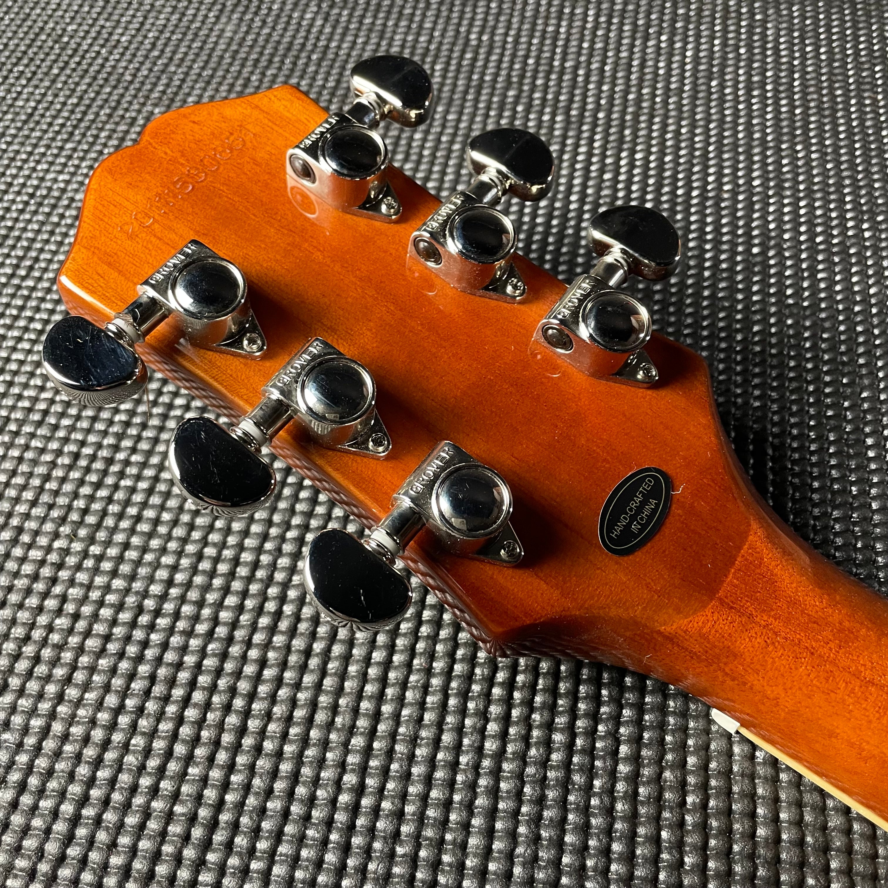 Epiphone Les Paul Classic- Honeyburst (8lbs 8oz) - Metronome Music Inc.