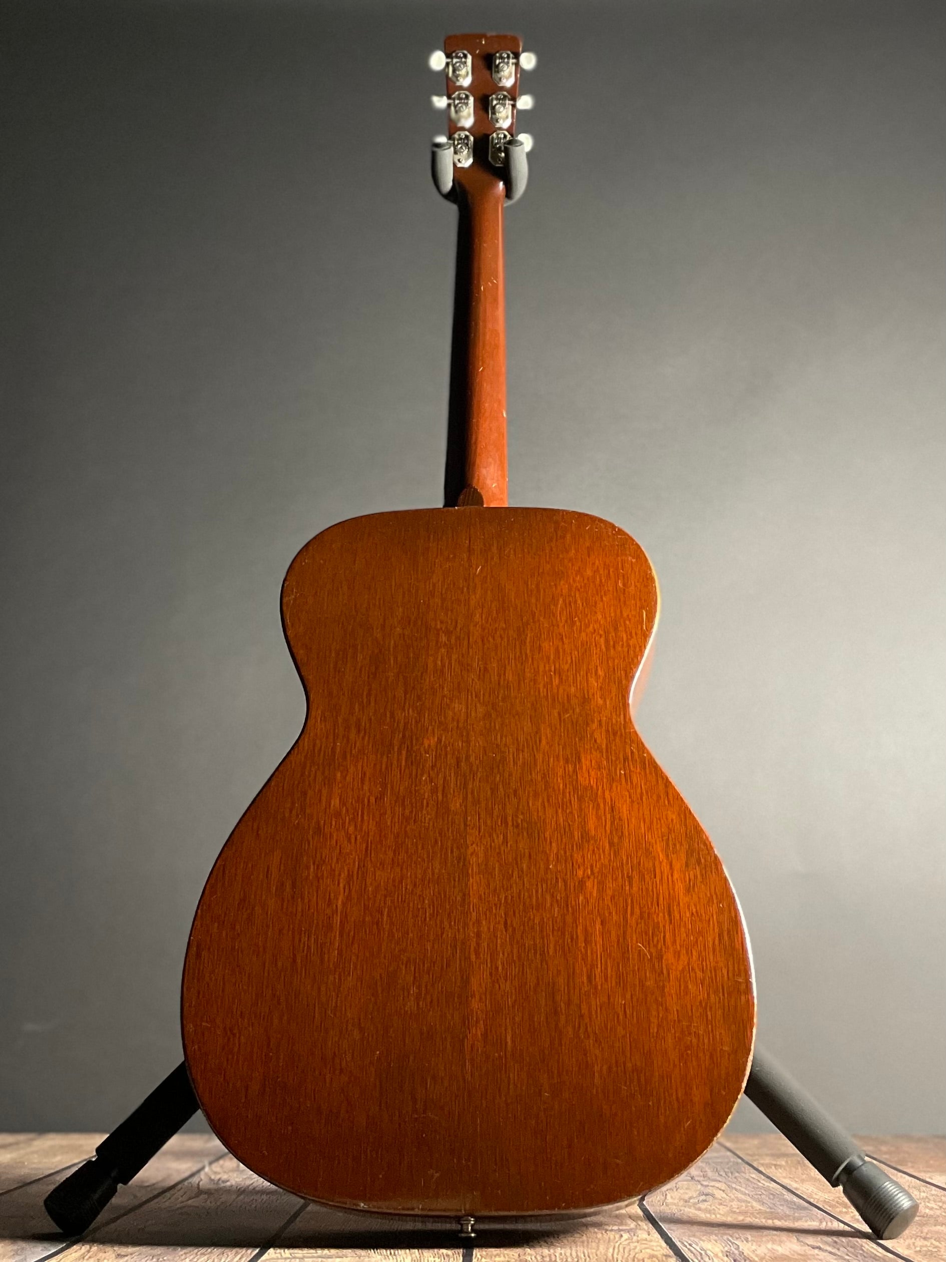 C.F. Martin 00-17 Flat Top Acoustic w/Chipboard Case (1949) - Metronome Music Inc.