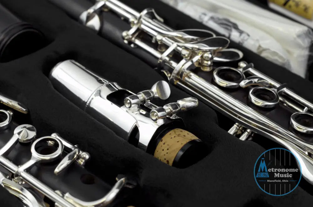 John Packer JP321 Step-Up Bb Clarinet w/Case, Silver Keys - Metronome Music Inc.