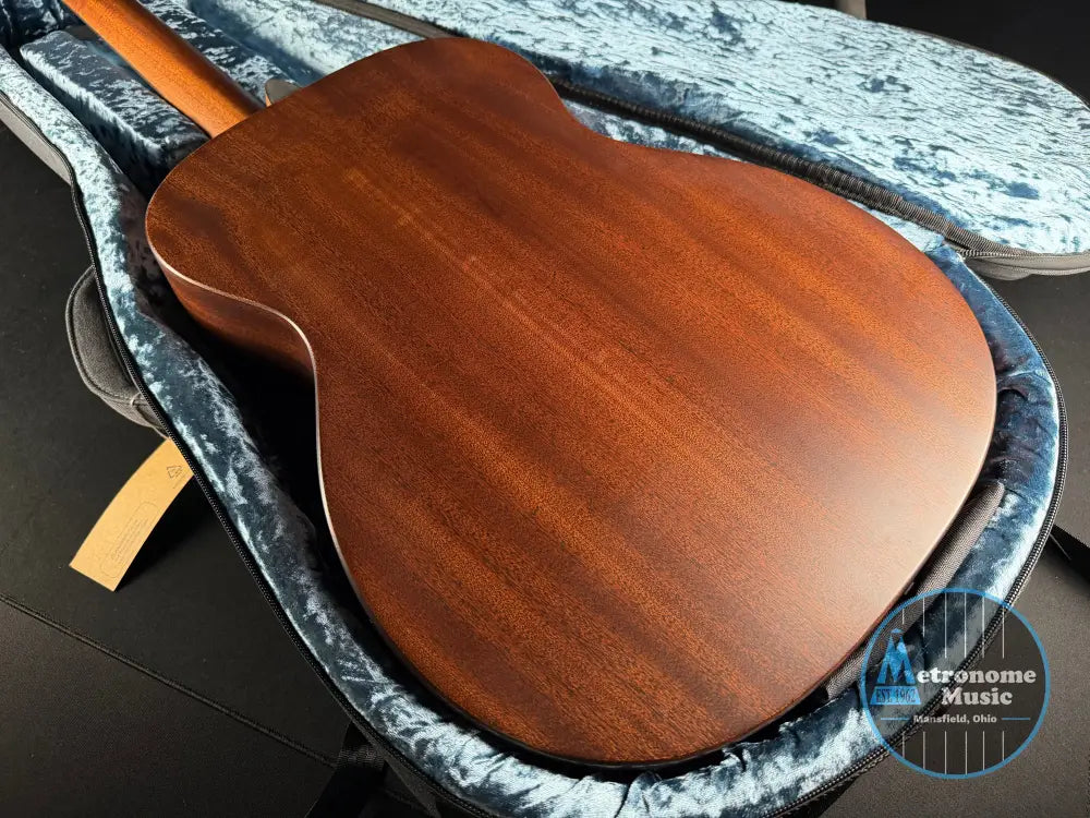 Martin 000 Jr E Jeff Tweedy w/Soft Case Dark Mahogany - Metronome Music Inc.