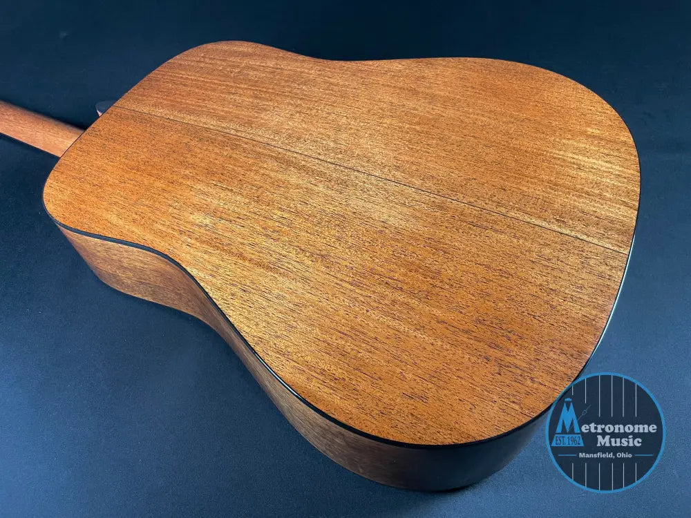 Martin D-18 Standard w/Hardshell Case - 1933 Ambertone (2025) - Metronome Music Inc.