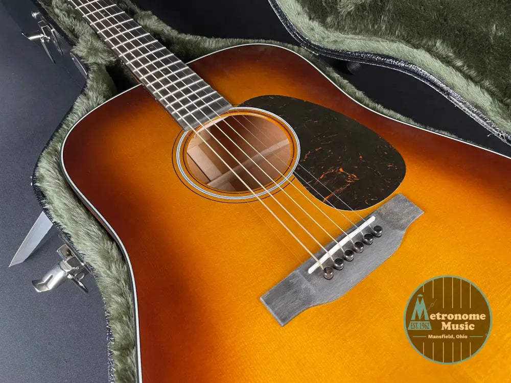 Martin D-18 Standard w/Hardshell Case - 1933 Ambertone (2025) - Metronome Music Inc.