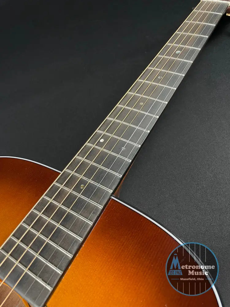 Martin D-18 Standard w/Hardshell Case - 1933 Ambertone (2025) - Metronome Music Inc.