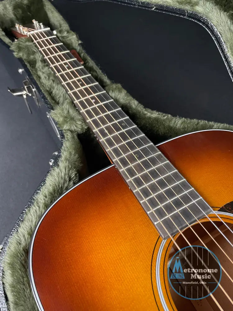 Martin D-18 Standard w/Hardshell Case - 1933 Ambertone (2025) - Metronome Music Inc.