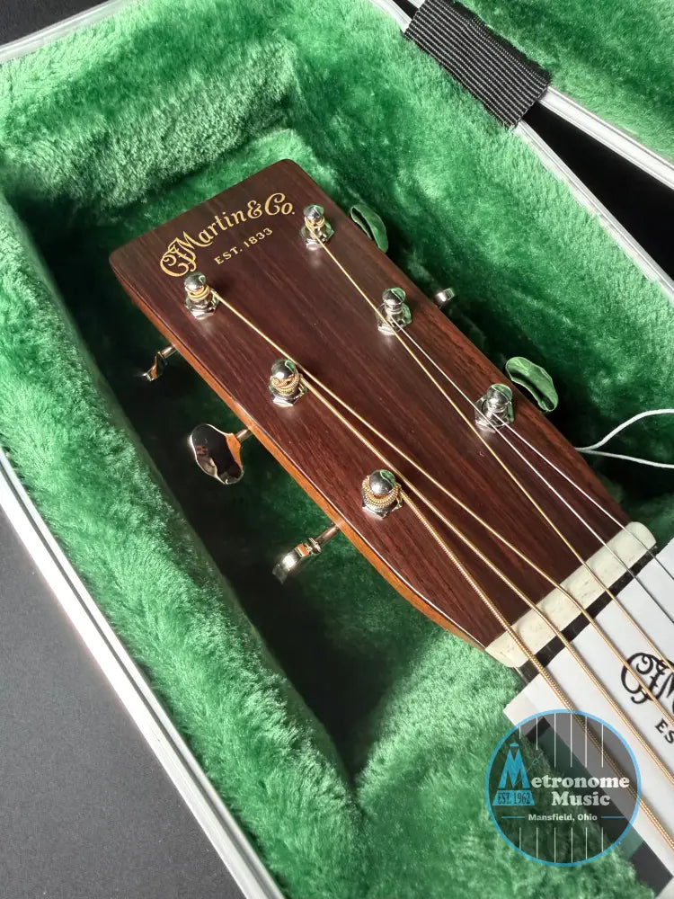 Martin D-28 Standard w/Hardshell Case - Gloss Natural - Metronome Music Inc.