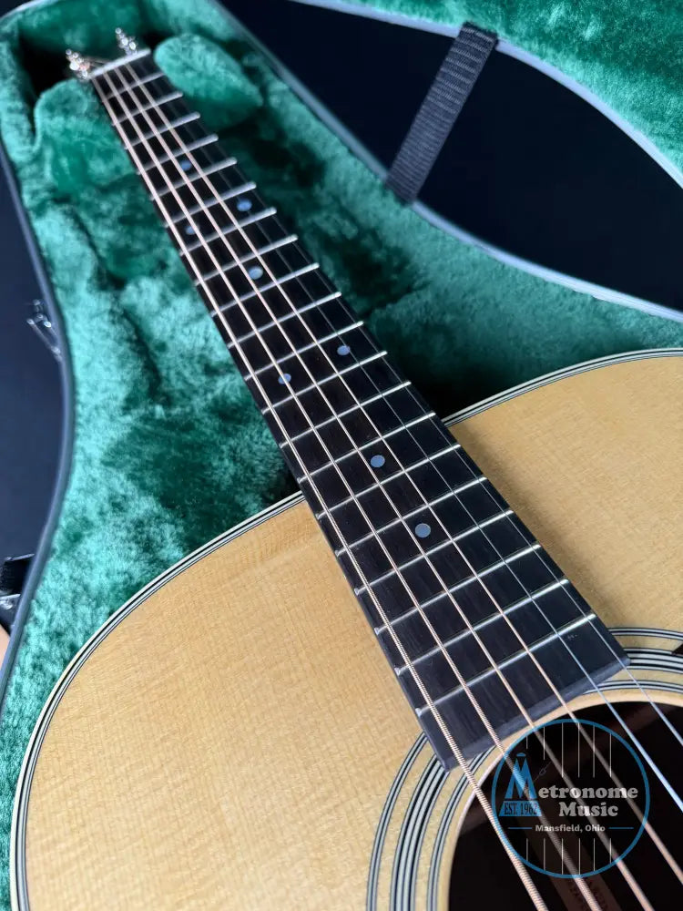 Martin D-28 Standard w/Hardshell Case - Satin Natural - Metronome Music Inc.