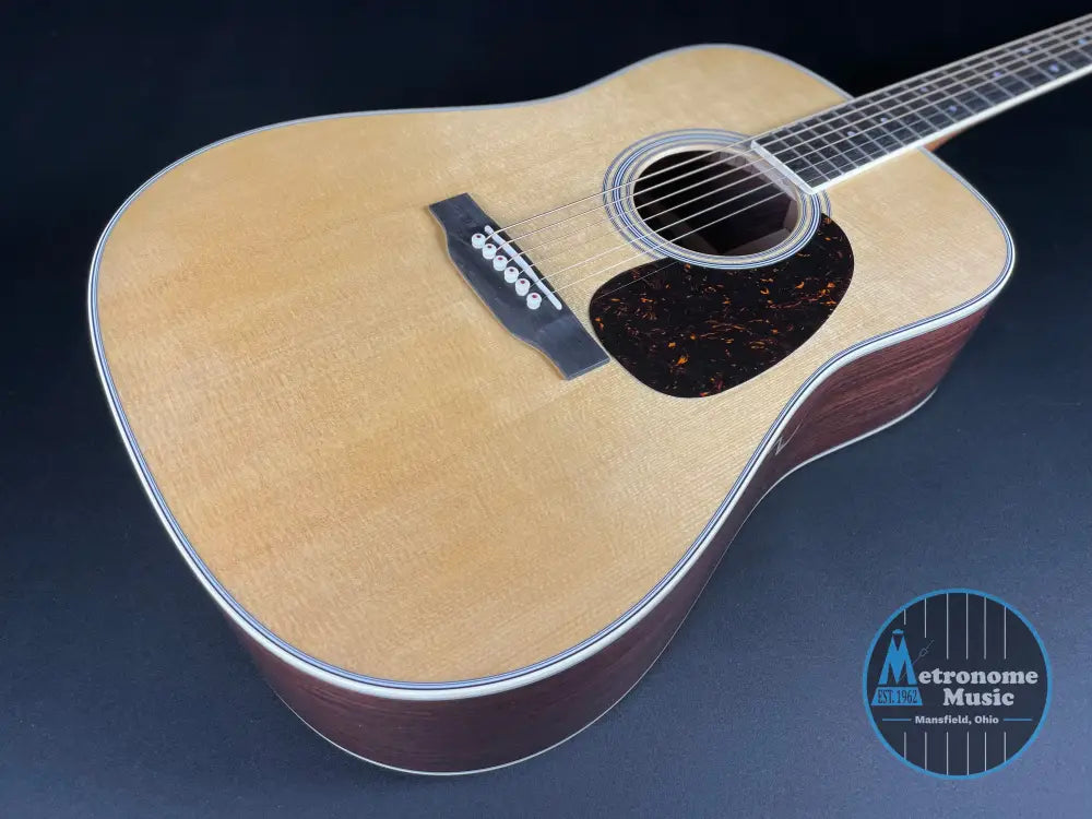 Martin D-35 Standard w/Hardshell Case - Natural (2025) - Metronome Music Inc.