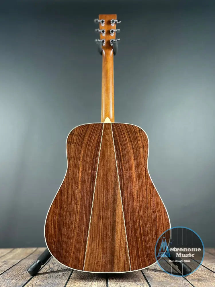 Martin D-35 Standard w/Hardshell Case - Natural (2025) - Metronome Music Inc.