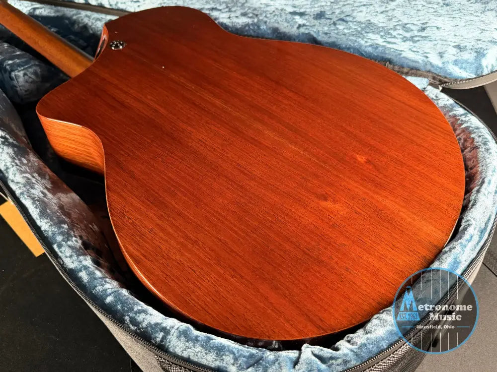 Martin SC-13E Modern w/Soft Case Natural - Metronome Music Inc.