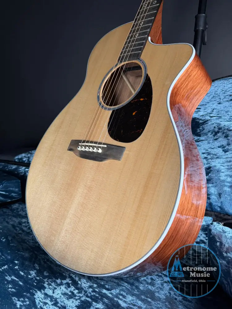 Martin SC-13E Modern w/Soft Case Natural - Metronome Music Inc.