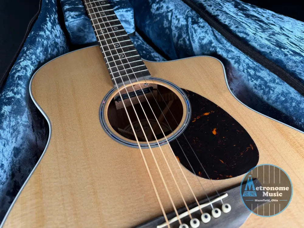 Martin SC-13E Modern w/Soft Case Natural - Metronome Music Inc.