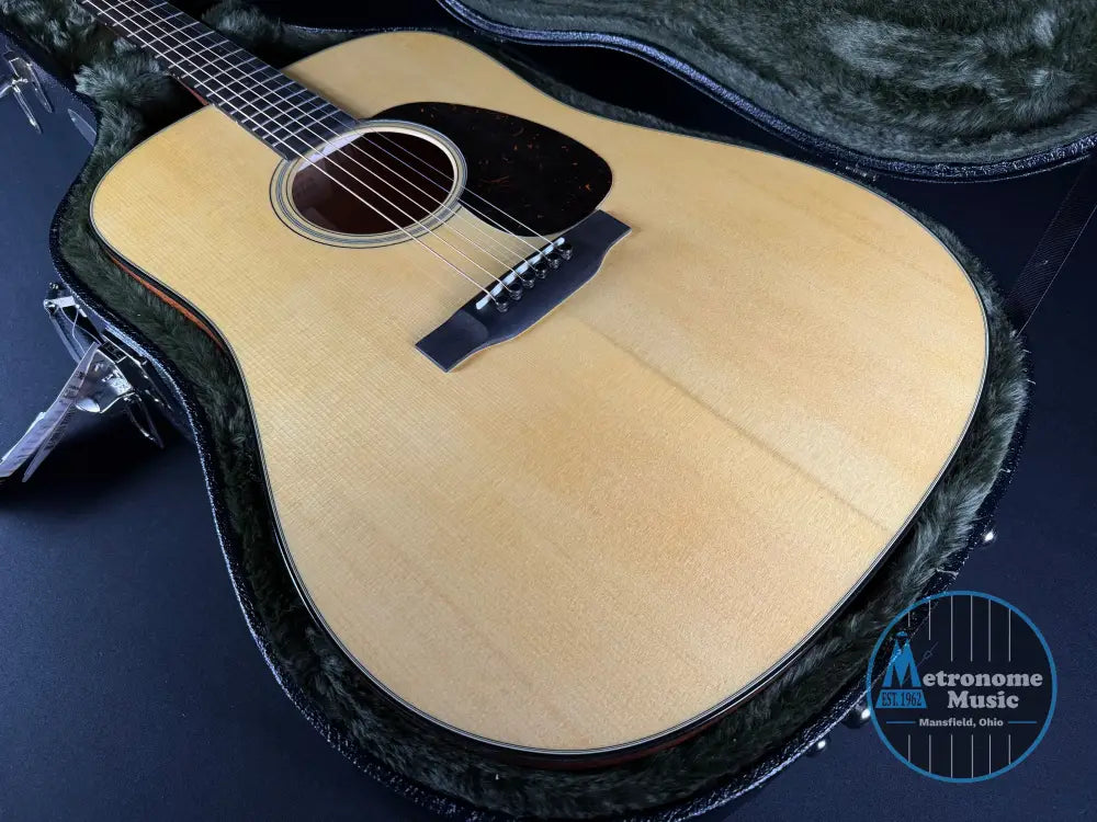 Martin Super D-18 w/Hard Case - Natural (2026) - Metronome Music Inc.