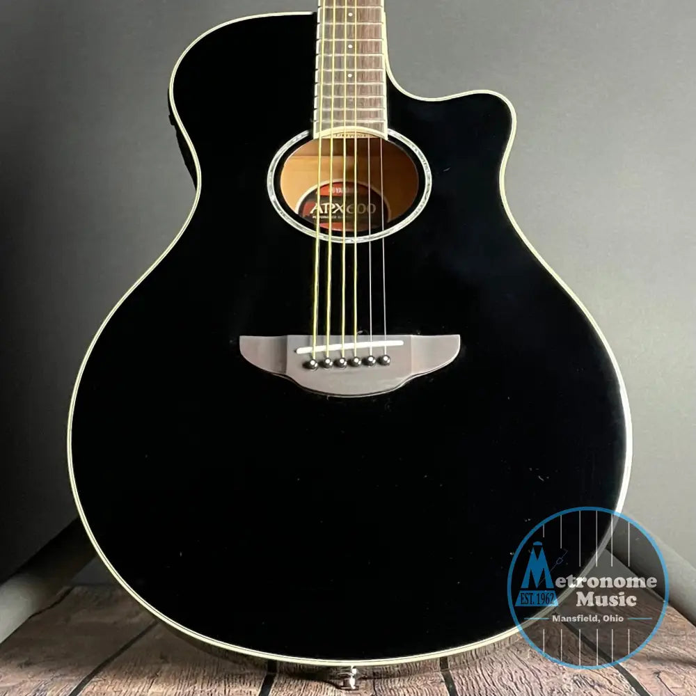 Yamaha APX600 Thinline Acoustic- Black