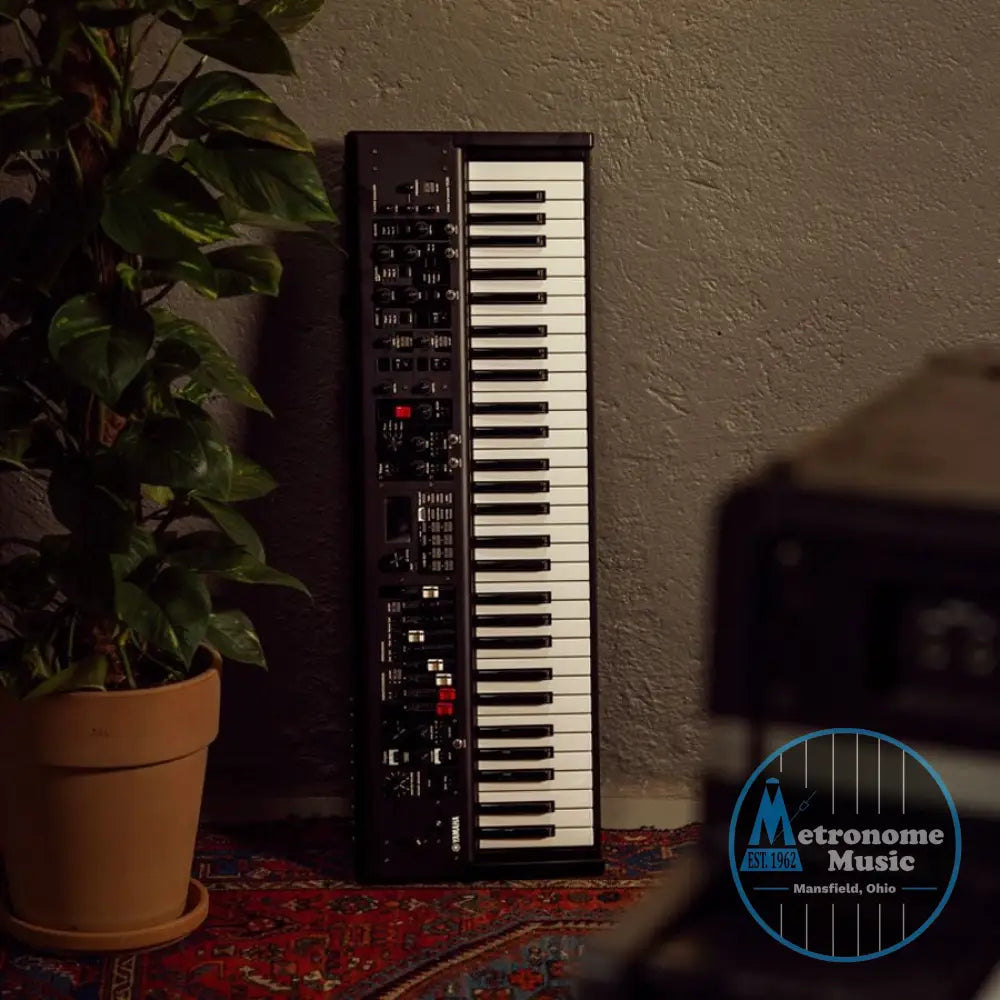 Yamaha YC73 73-Key Stage Keyboard - Metronome Music Inc.