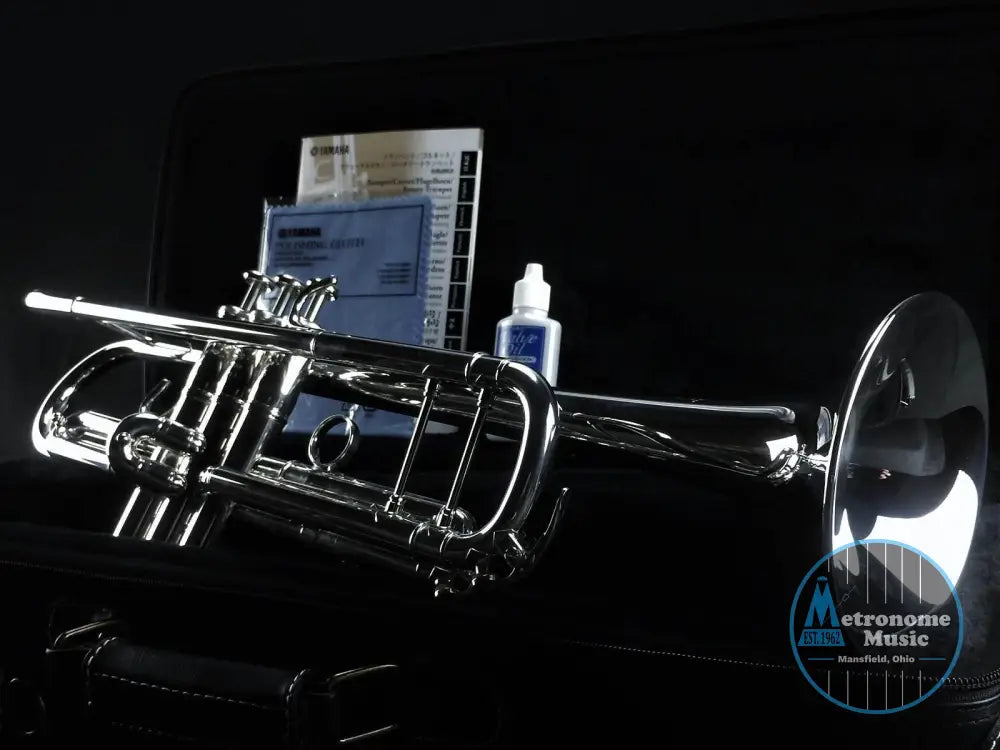 Yamaha YTR-8335IIS Xeno Bb Trumpet, Silver - Metronome Music Inc.