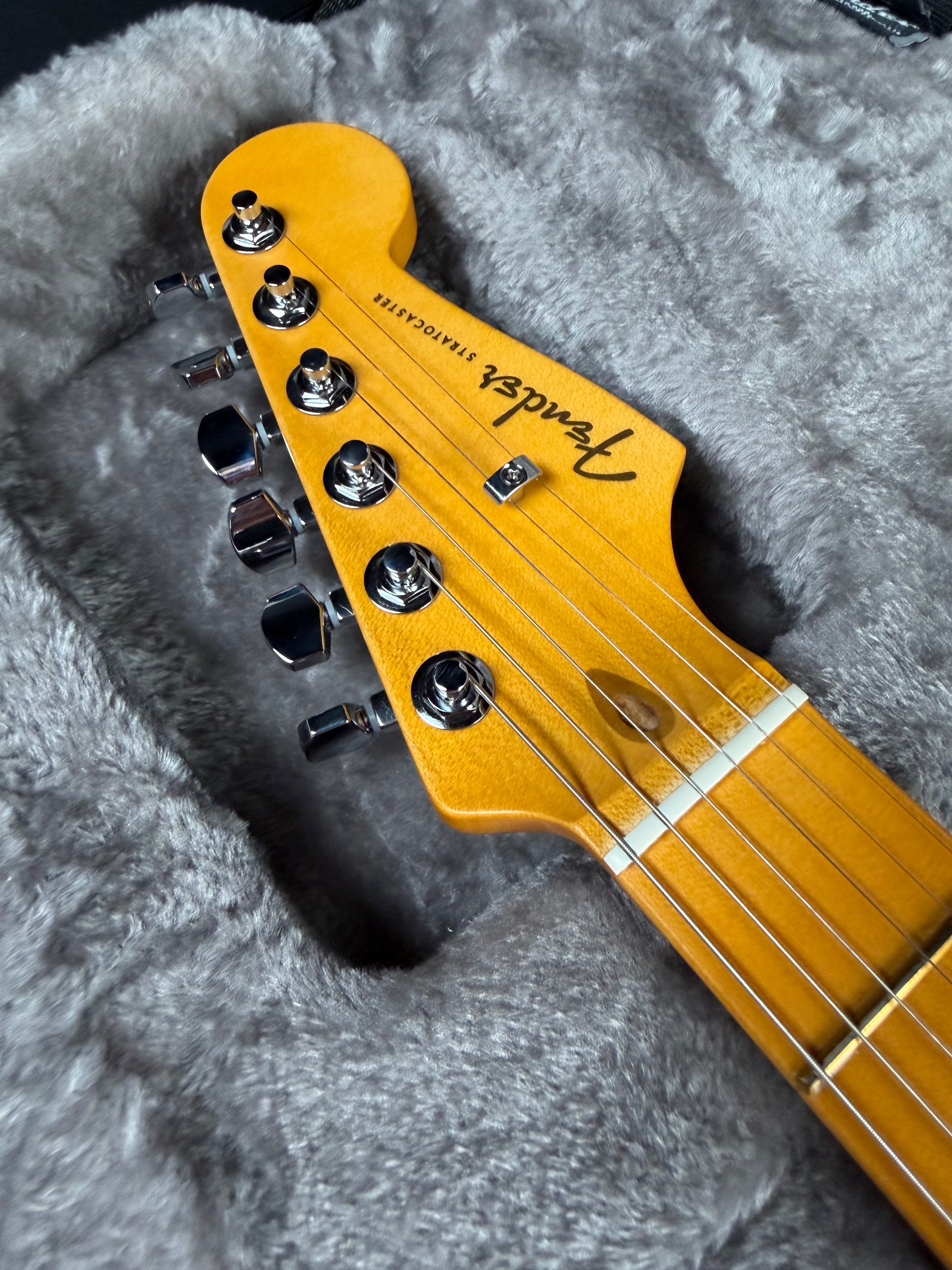 Fender American Ultra II Stratocaster, Maple- Solar Flare (2026)