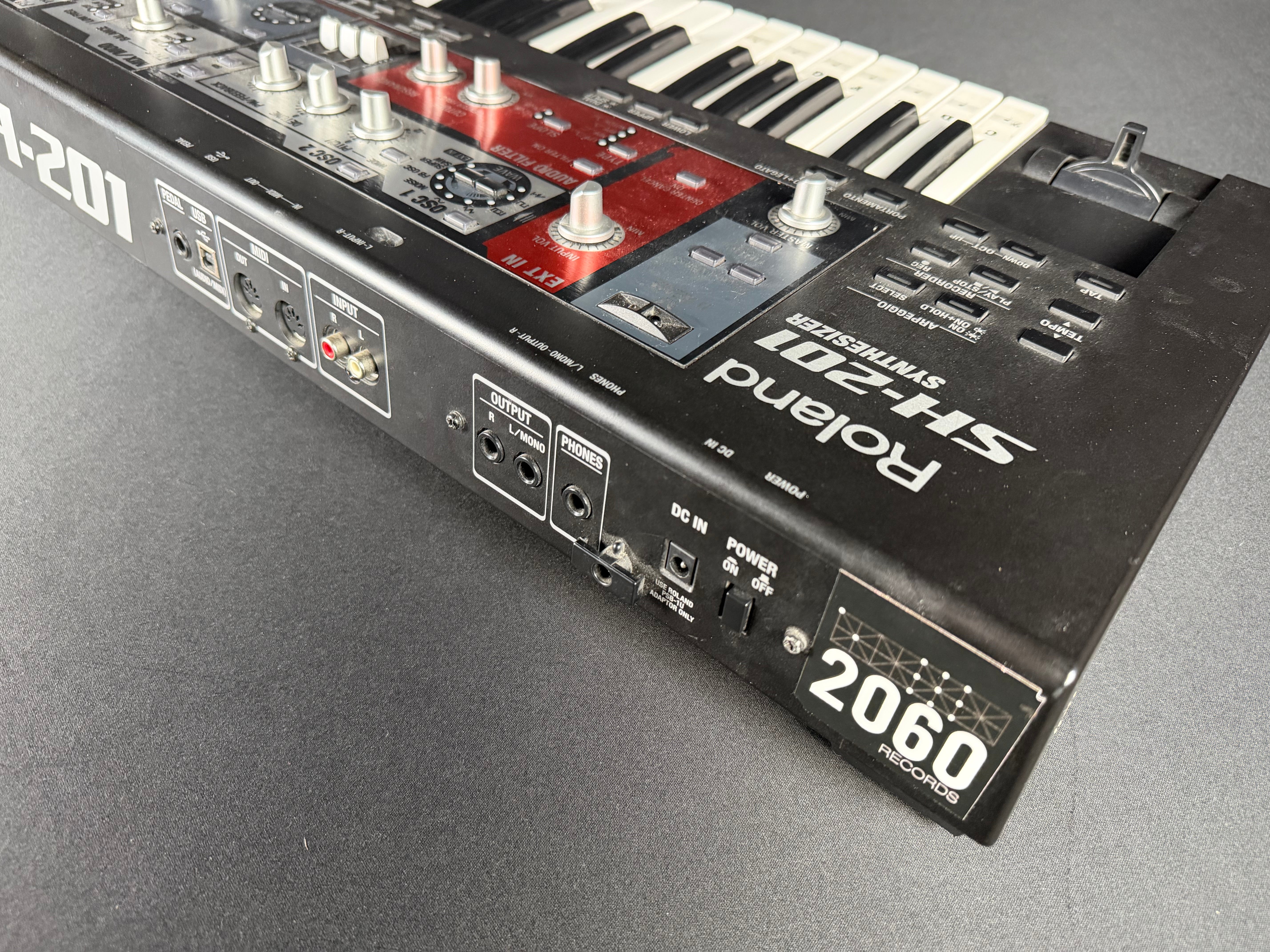 Roland SH-201 Synthesizer w/ Carrying Bag