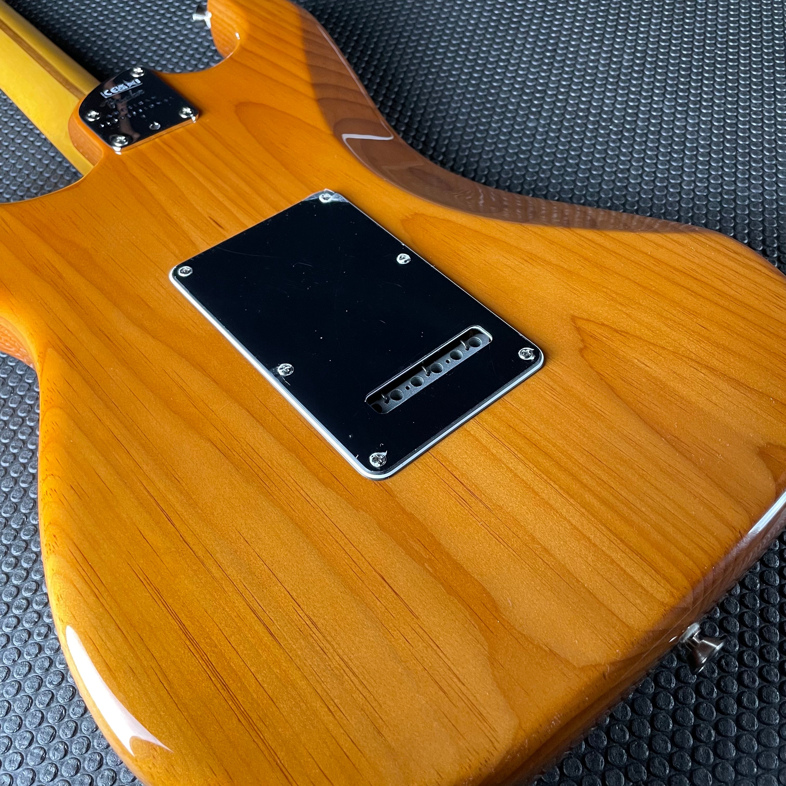 Fender American Professional II Stratocaster, Rosewood- Roasted Pine (7lbs 8oz) - Metronome Music Inc.