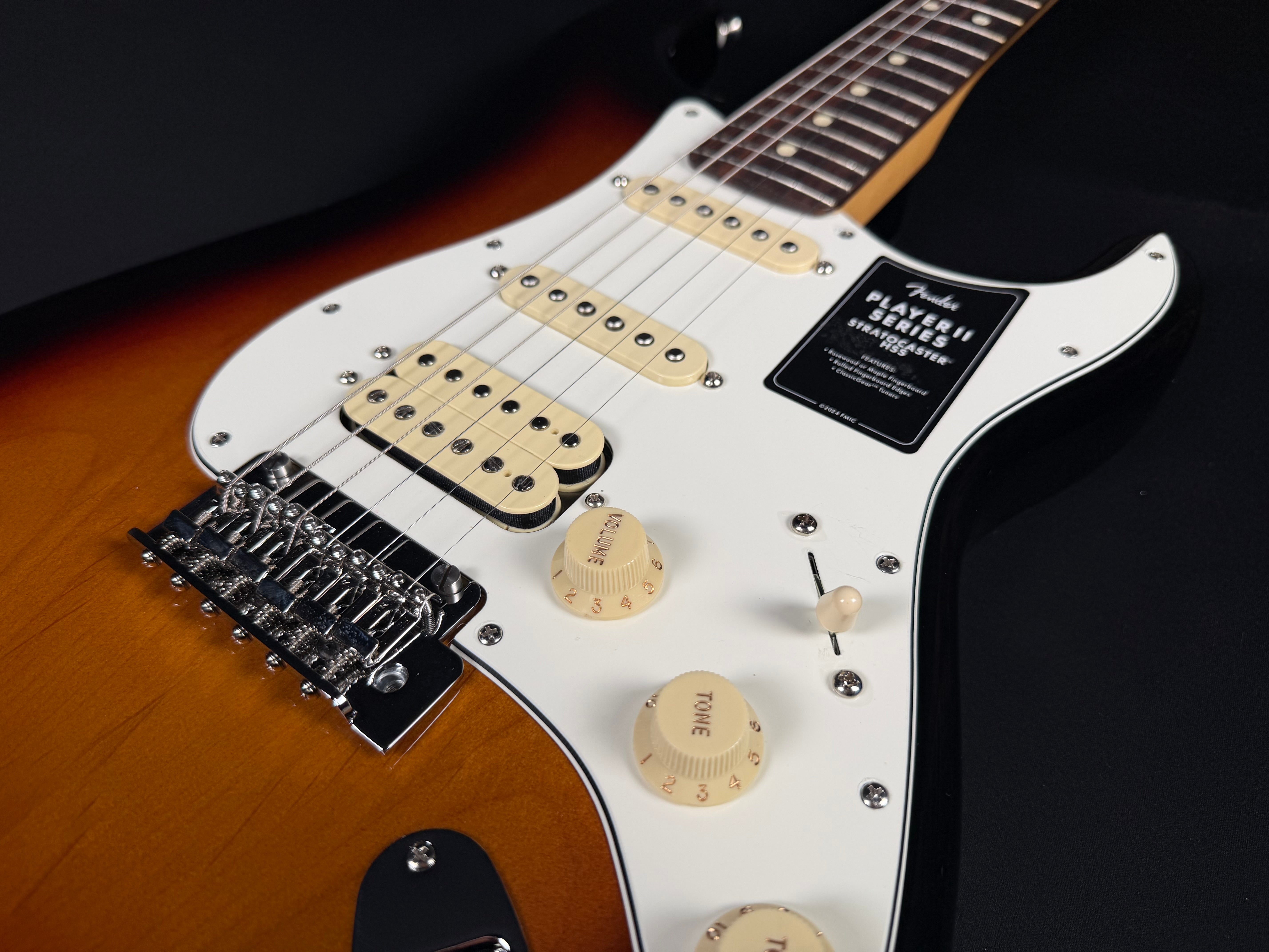 Fender Player II Stratocaster HSS, Rosewood - 3-Color Sunburst