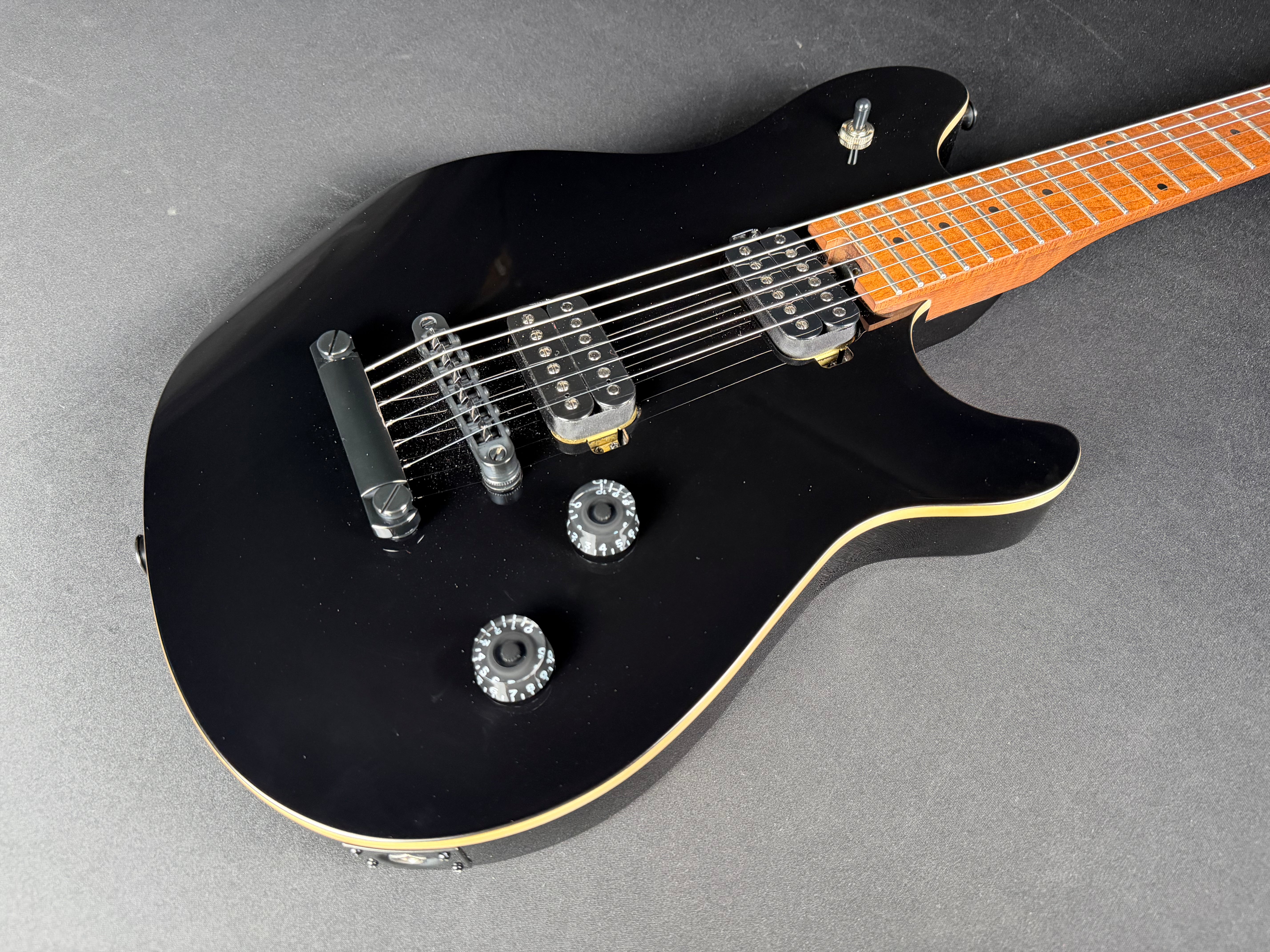 EVH Wolfgang Standard T.O.M. Gloss Black (Used)