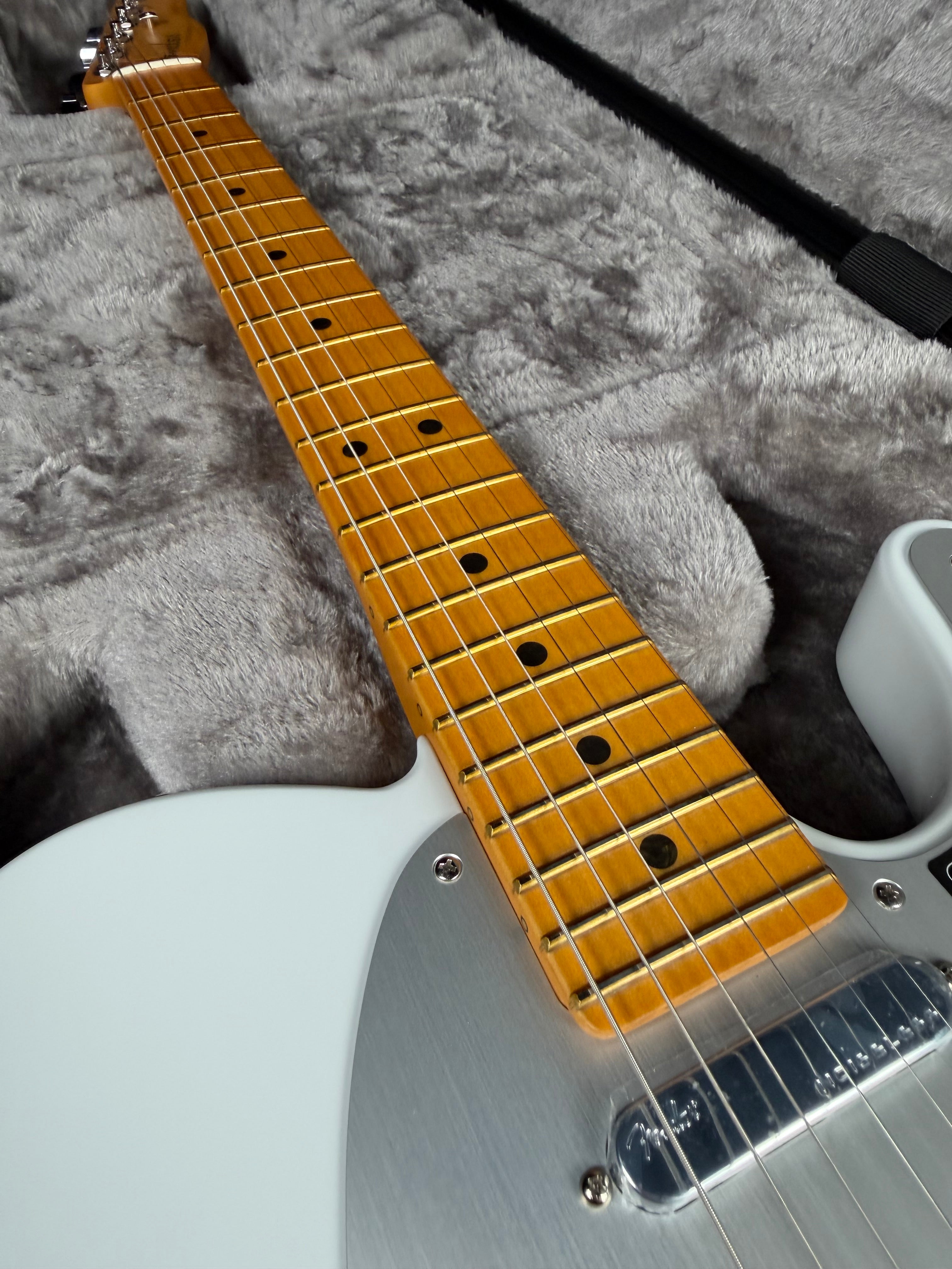 Fender American Ultra II Telecaster, Maple - Avalanche (2026)
