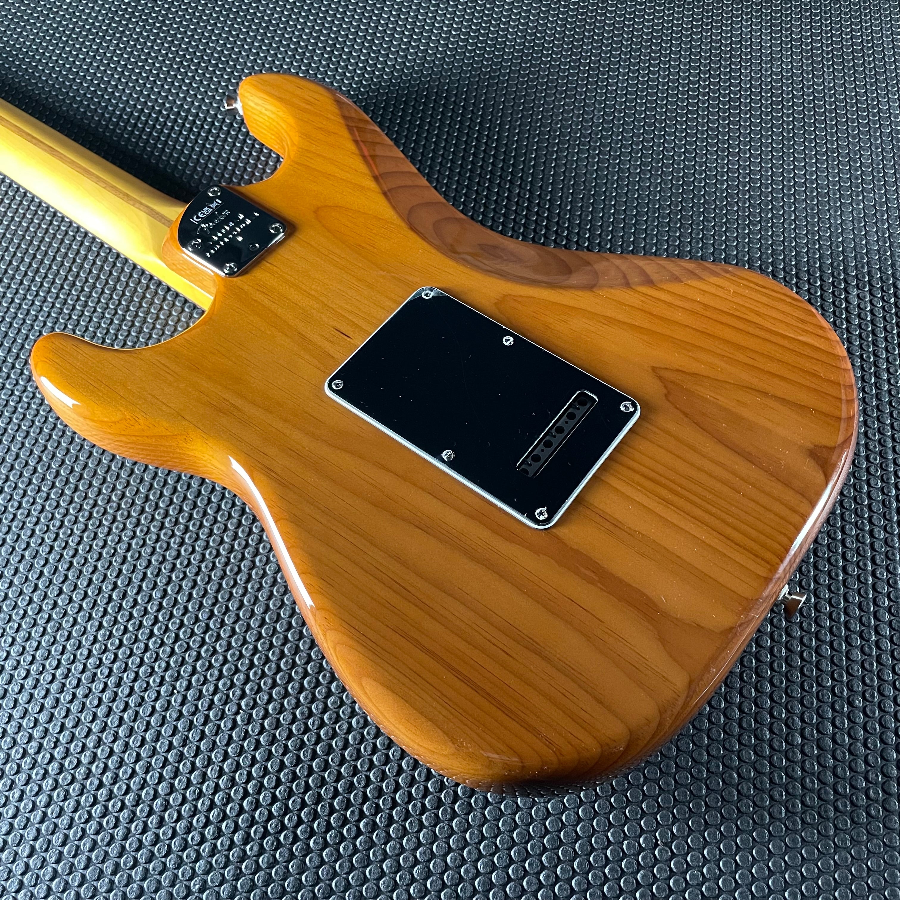 Fender American Professional II Stratocaster, Rosewood- Roasted Pine (7lbs 8oz) - Metronome Music Inc.