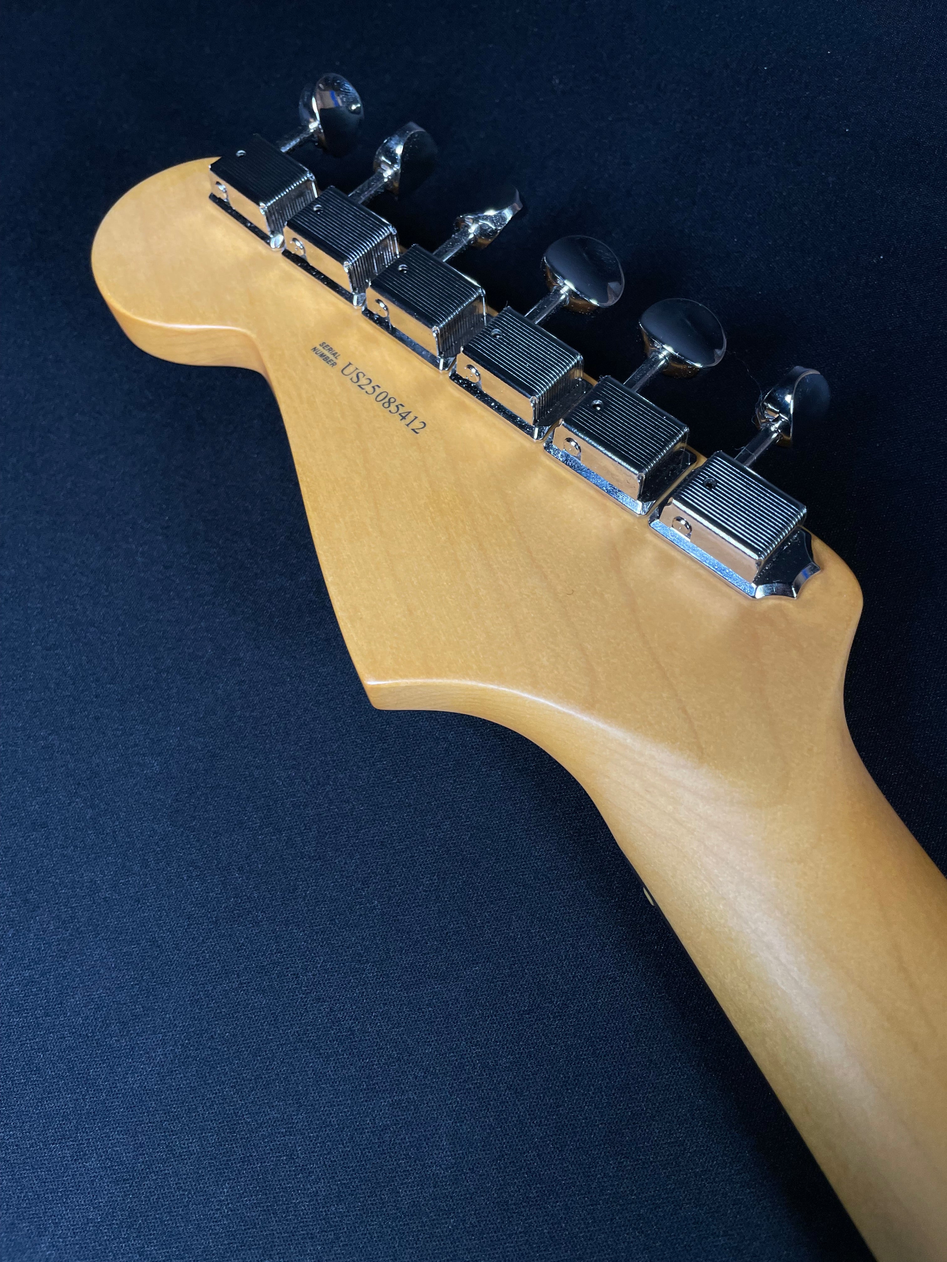 Fender American Professional Classic Stratocaster - HSS, Faded Sherwood Green Metallic