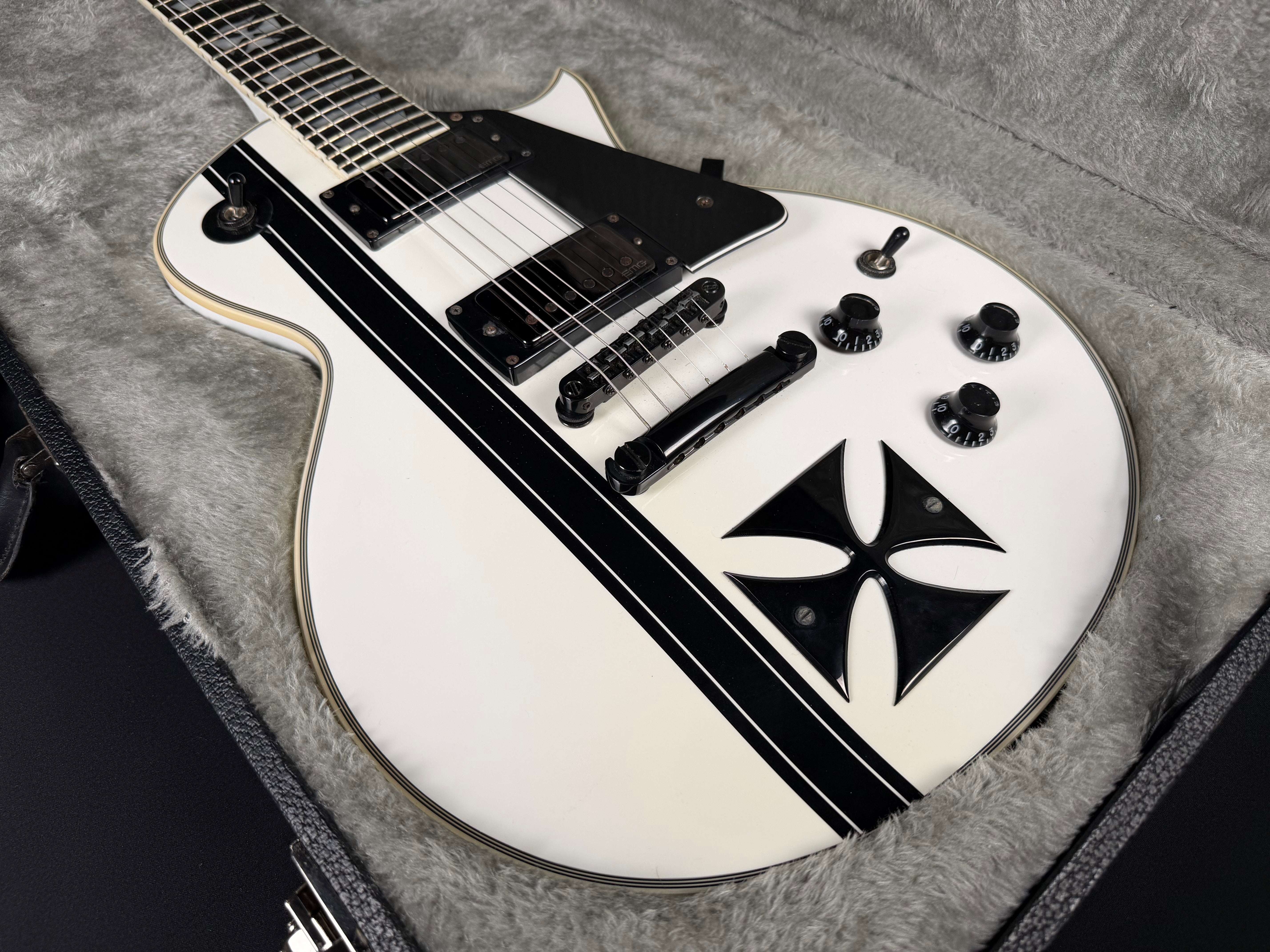 ESP LTD Iron Cross James Hetfield w/ Case – Snow White (Used)