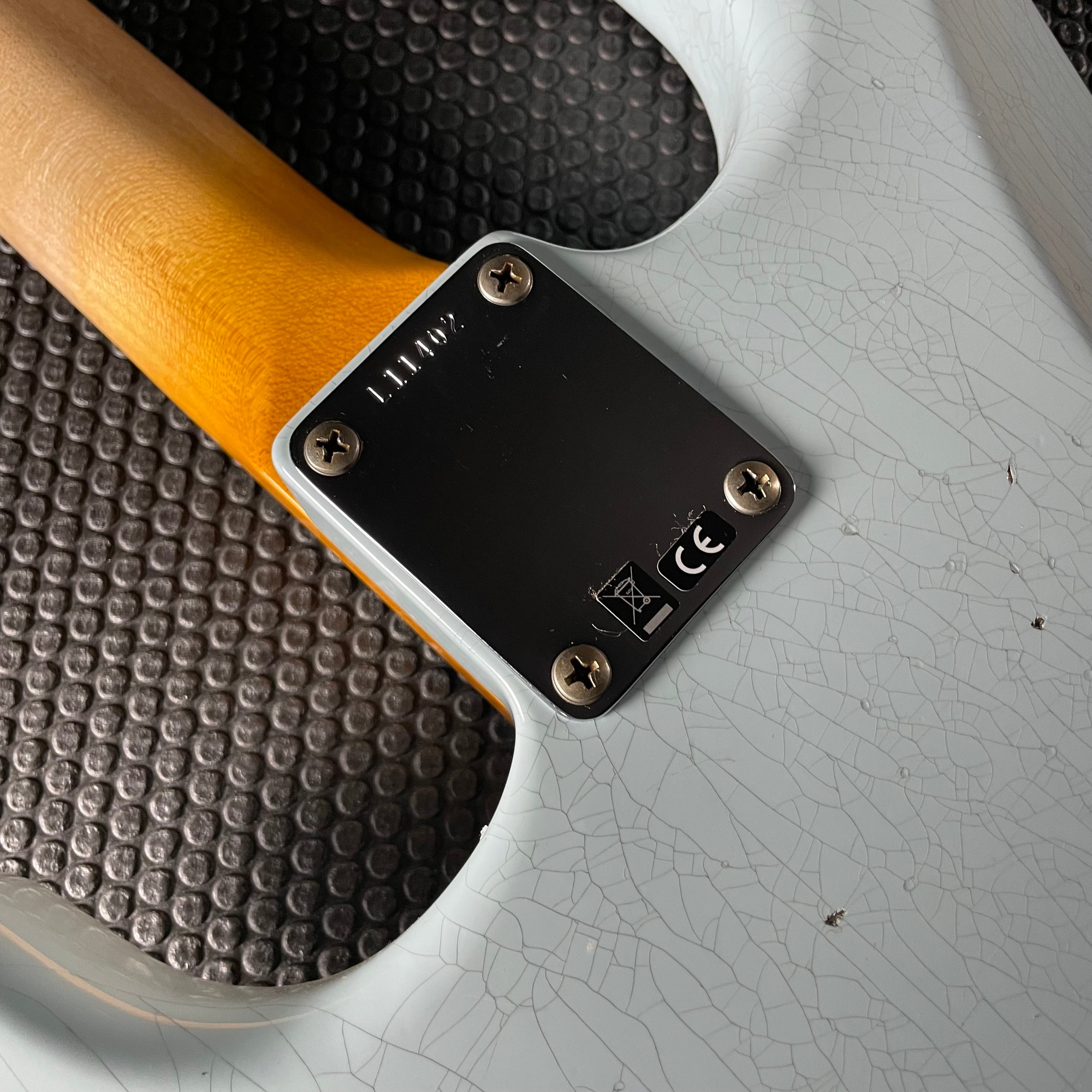 Fender Custom Shop LTD 1964 Stratocaster, Journeyman- Aged Sonic Blue - Metronome Music Inc.