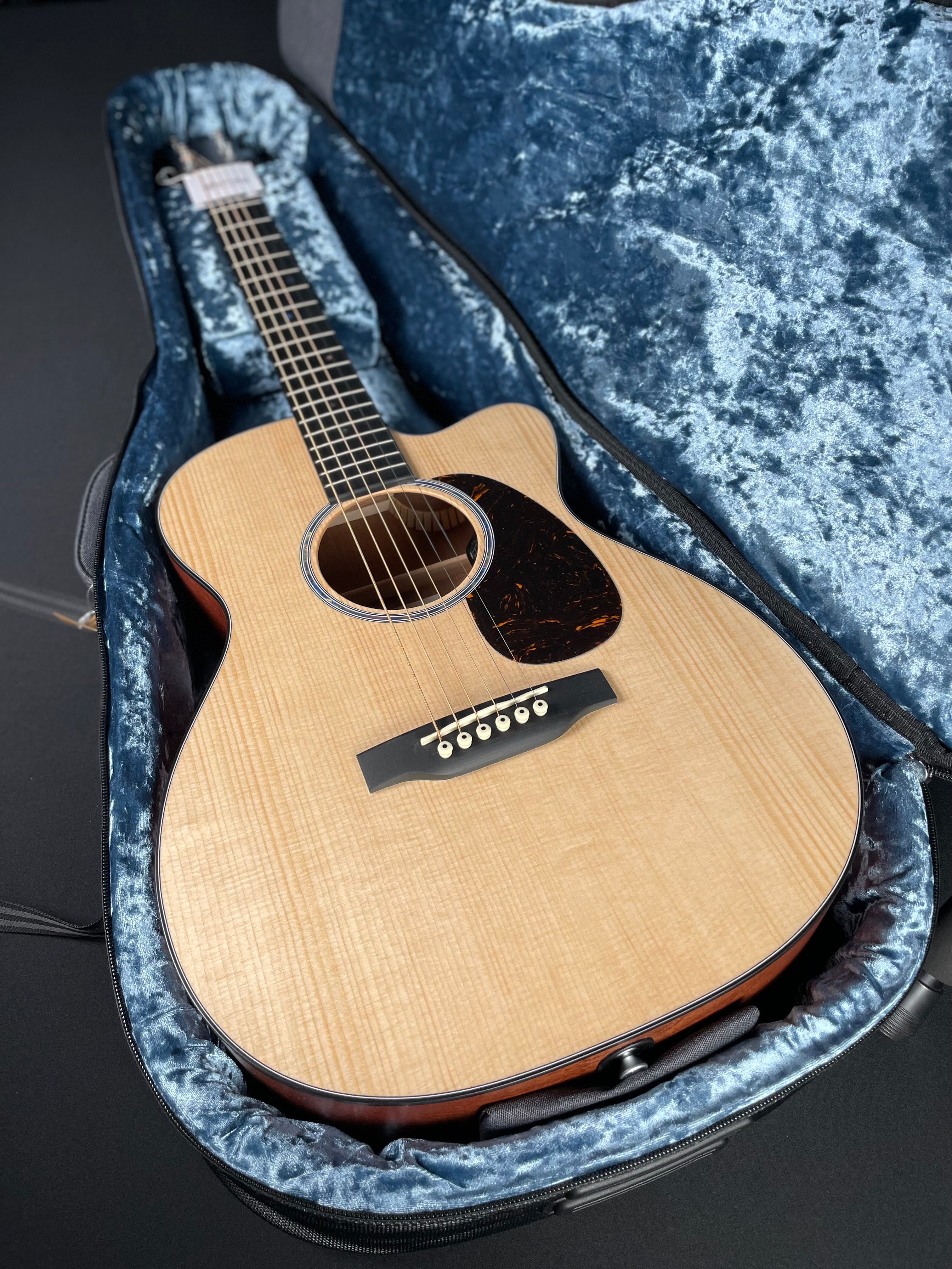 Martin Junior Series 000C Jr E w/Soft Case